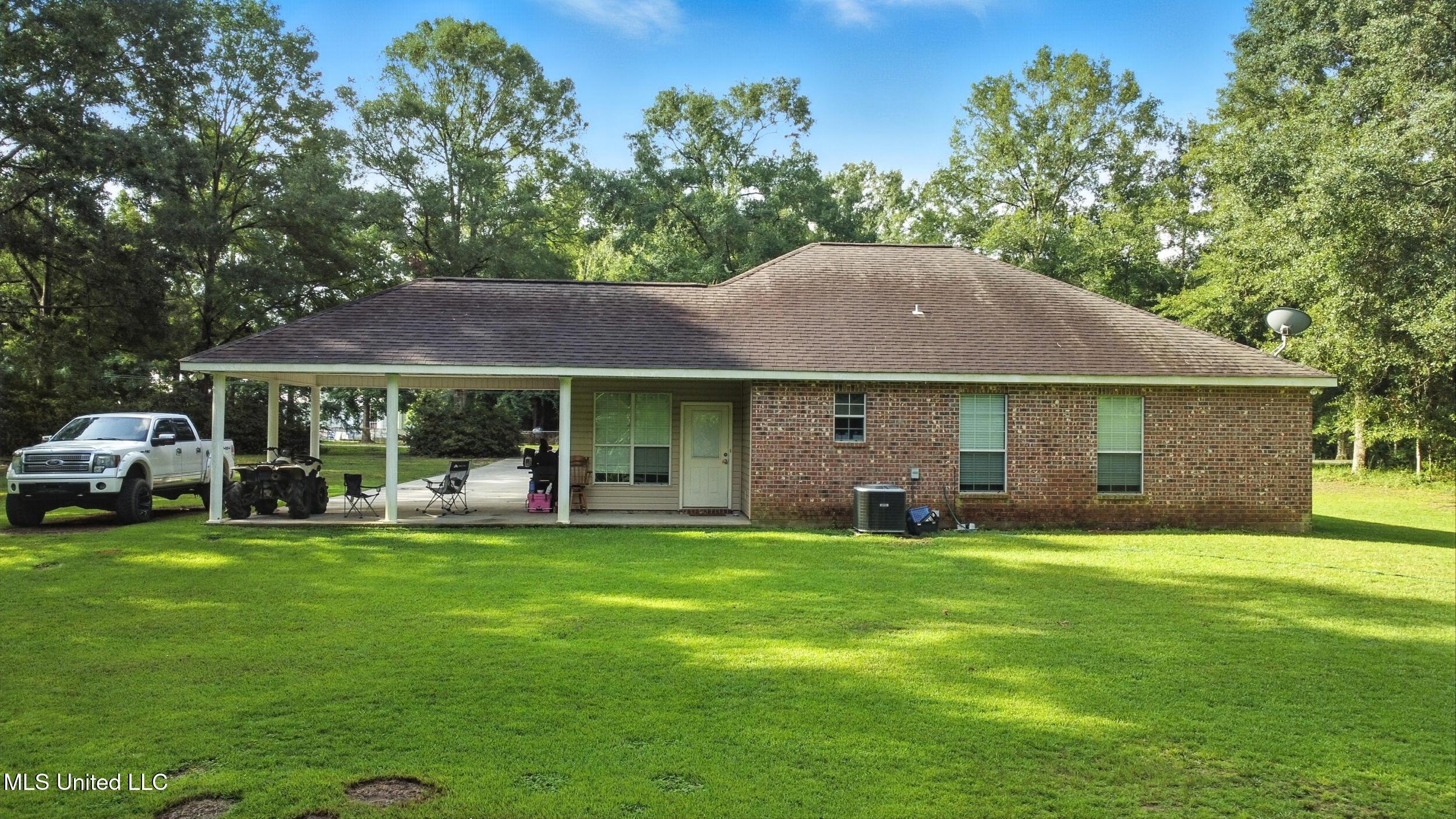 16 Tripp Lane Property Photo 26