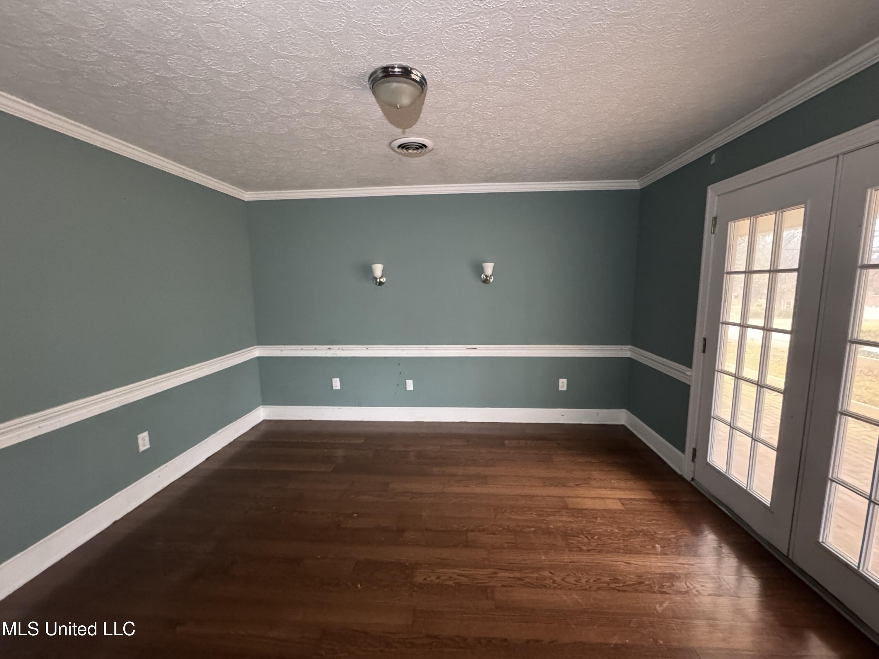 105 Easthaven Drive Property Photo 9