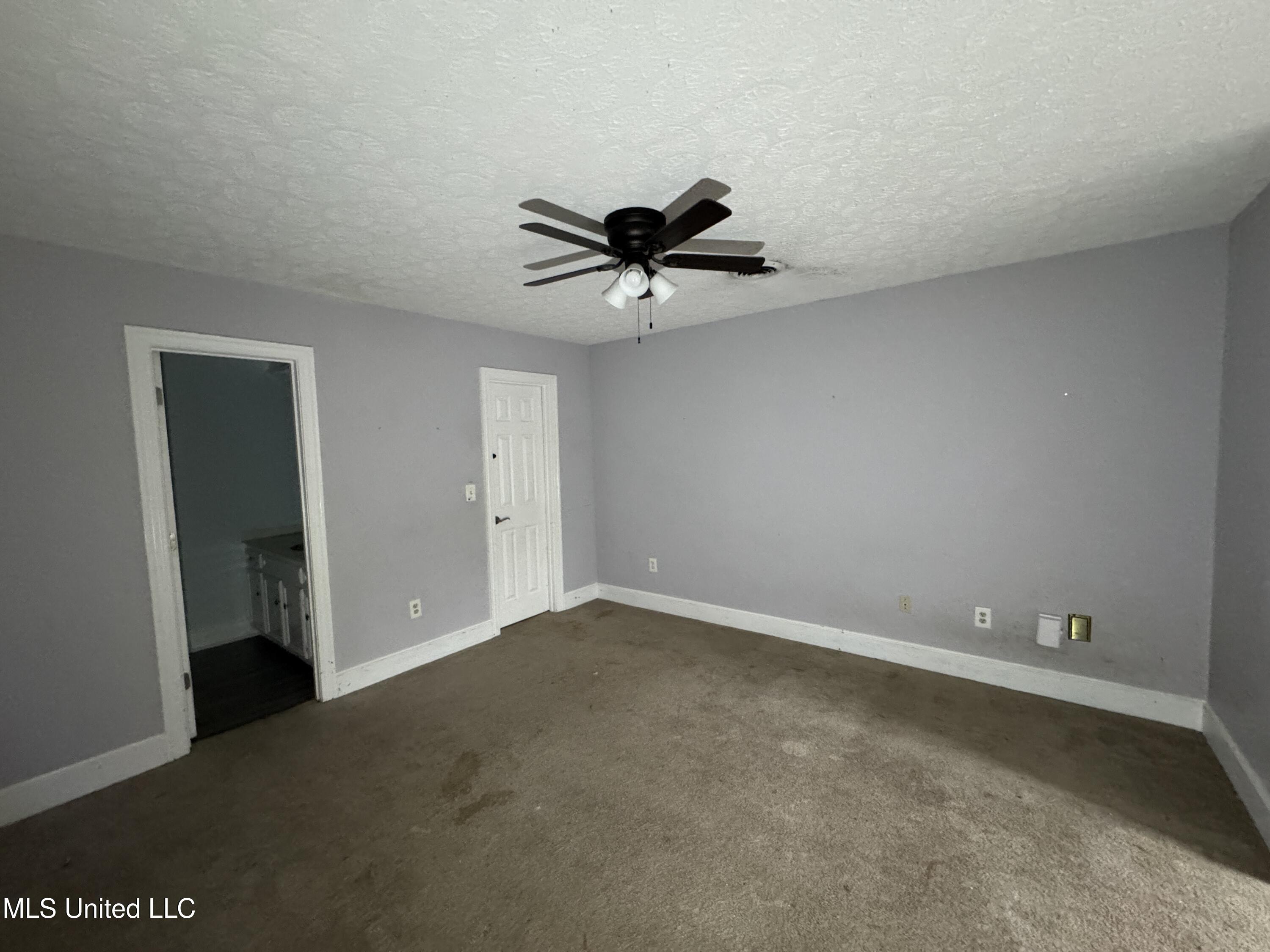 105 Easthaven Drive Property Photo 28