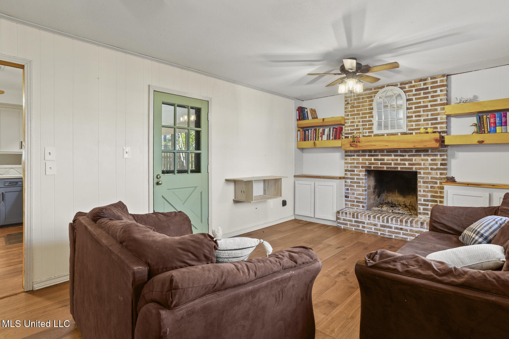 1405 Riverwood Drive Property Photo 14