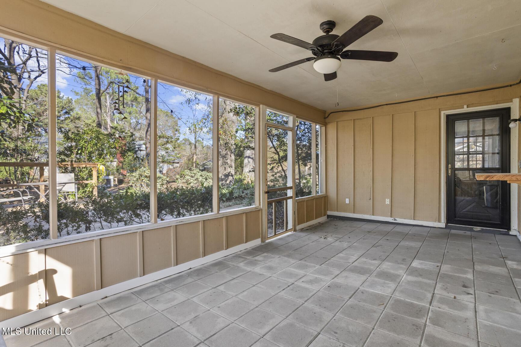 1405 Riverwood Drive Property Photo 30