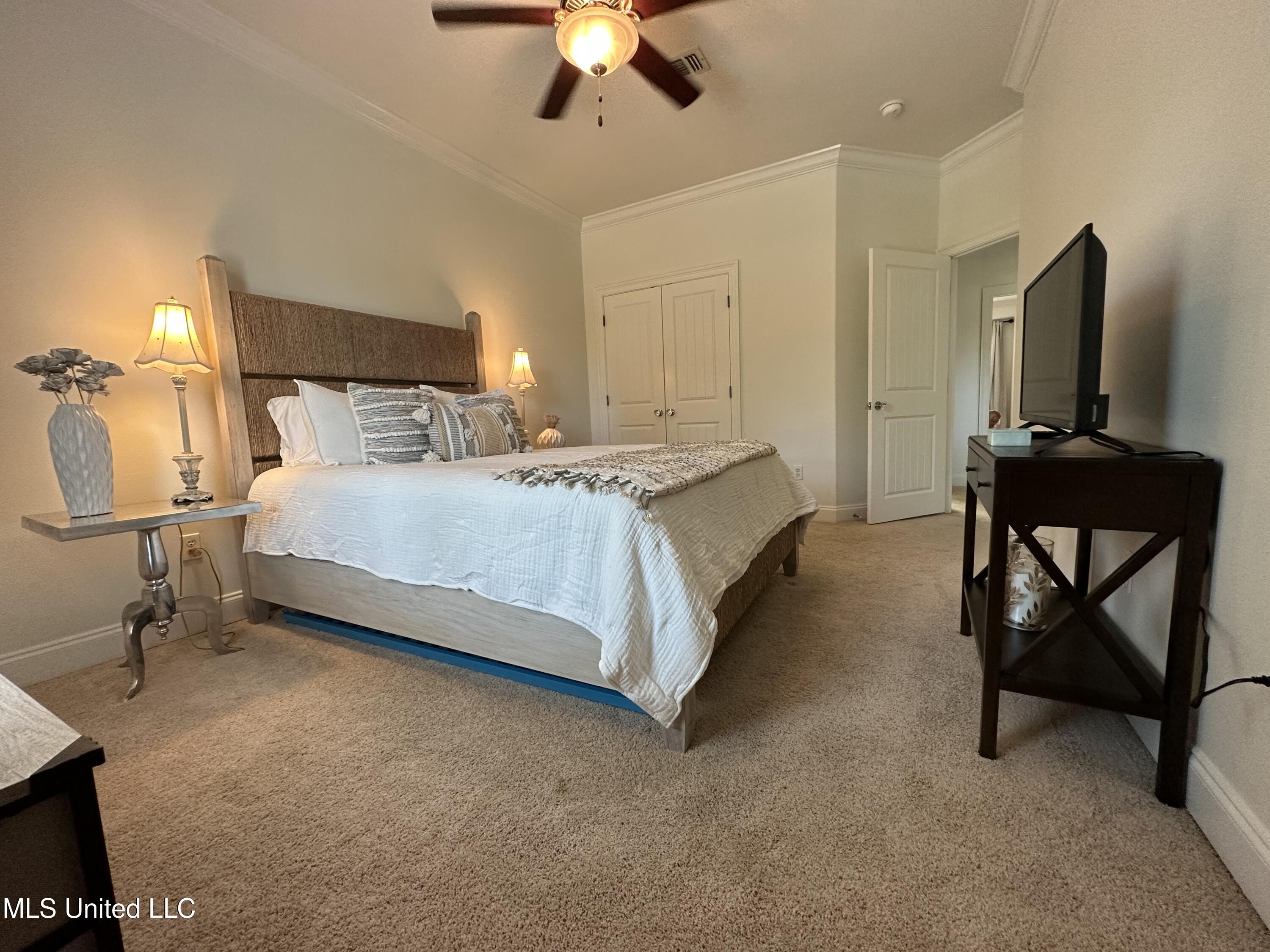216 Carre Court Property Photo 14