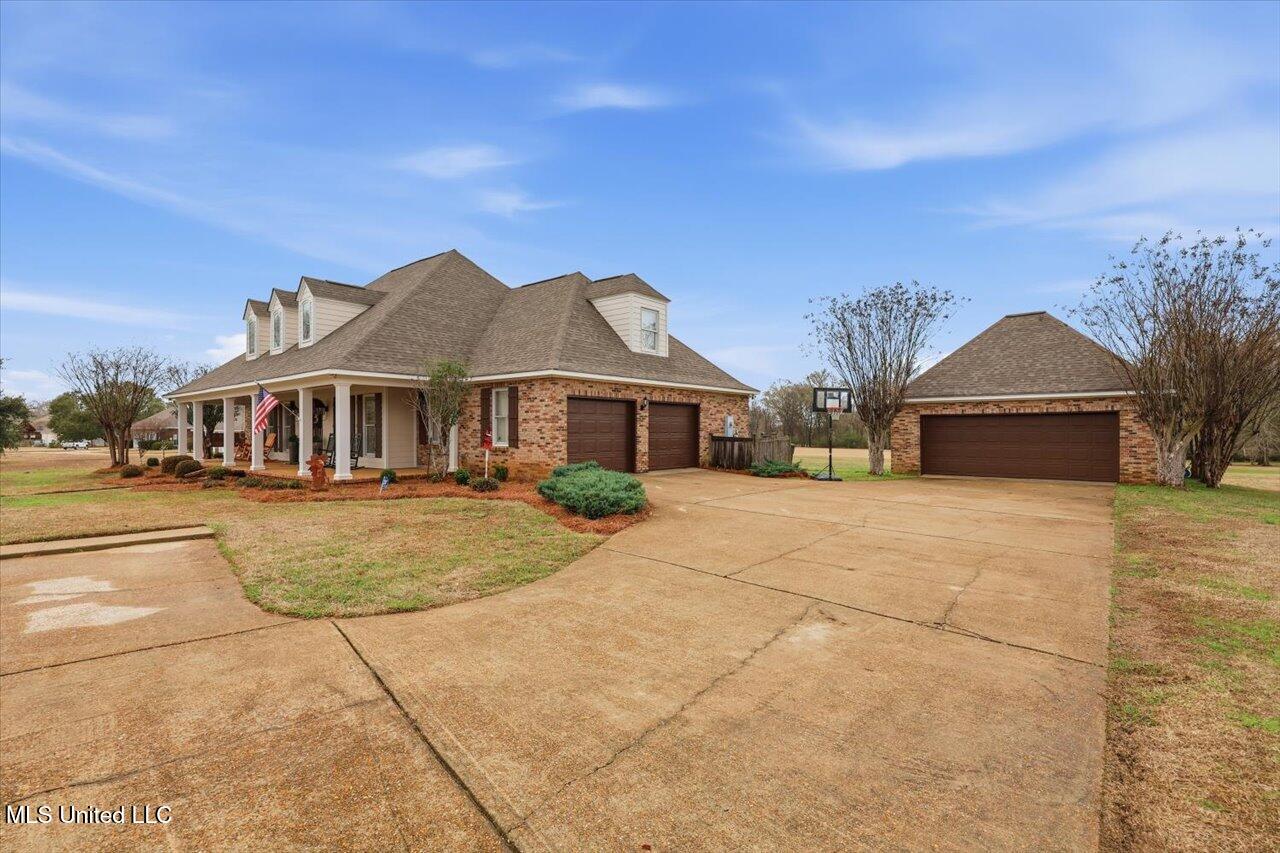 298 Quail Hollow Property Photo 8
