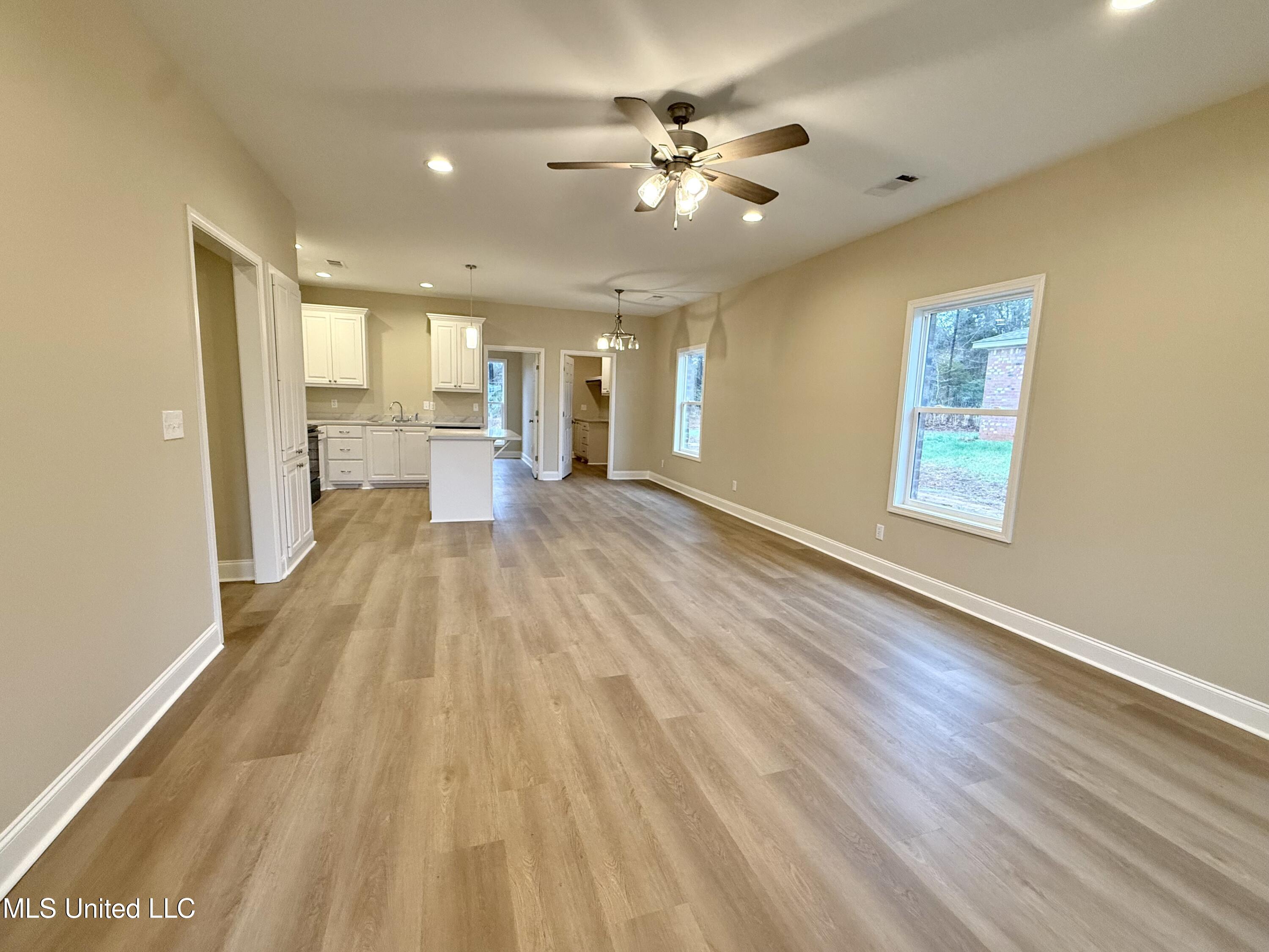1010 Shiloh Lane Property Photo 4