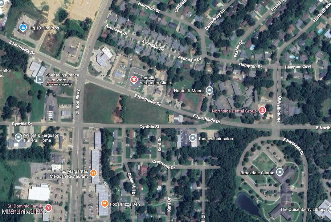 000 Clinton Parkway Property Photo 2