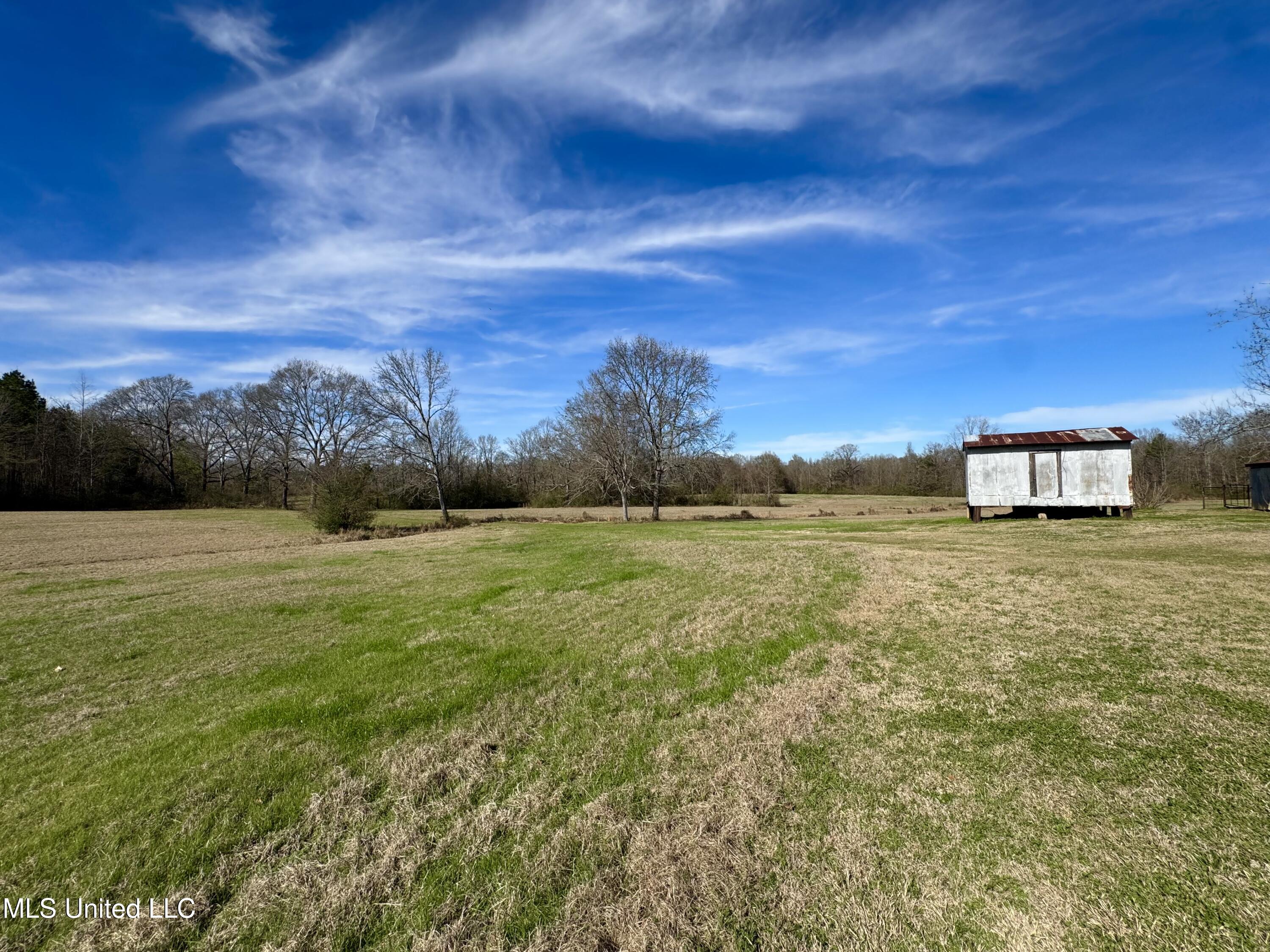 2720 Davis Road Property Photo 14