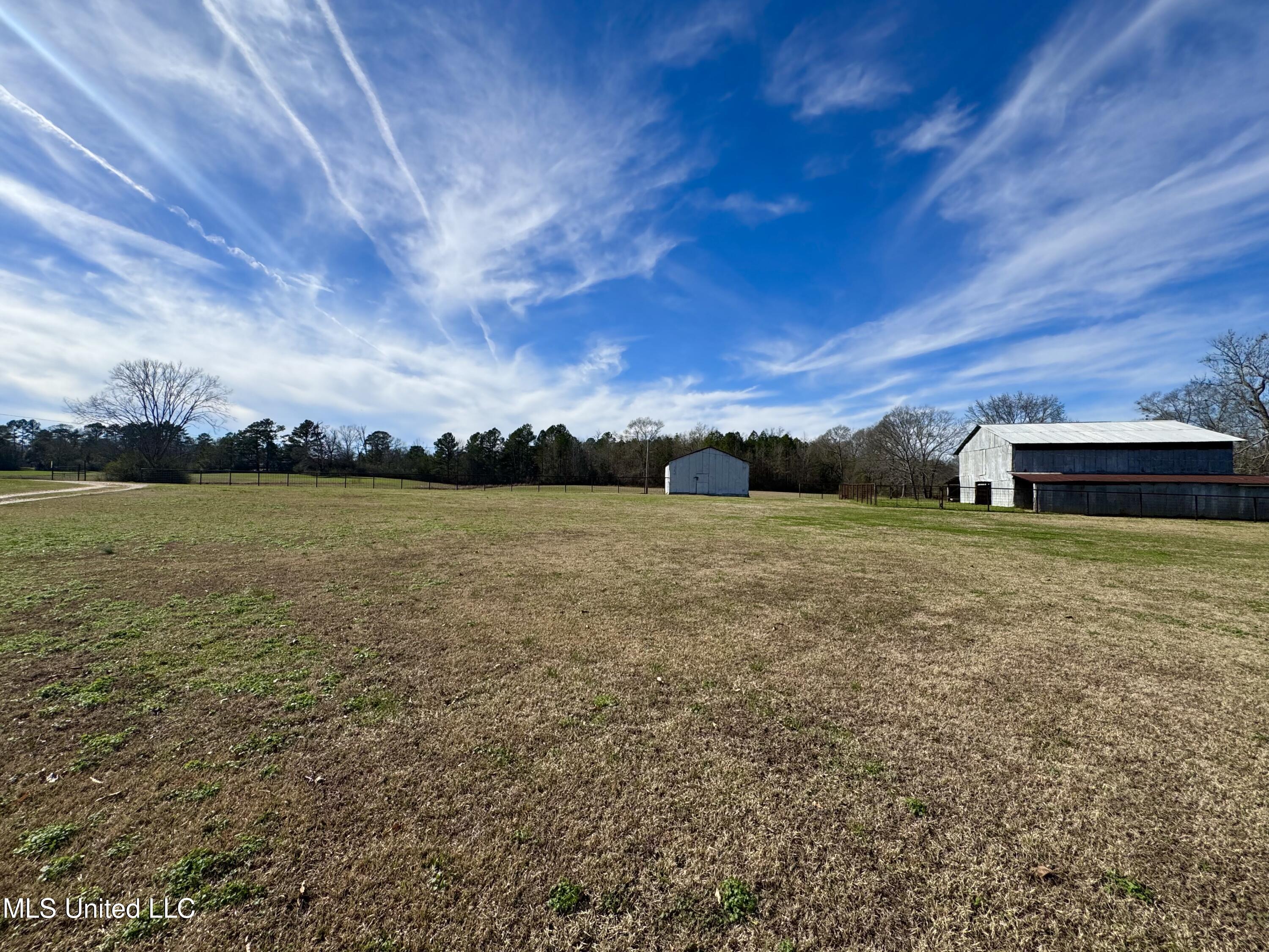 2720 Davis Road Property Photo 20