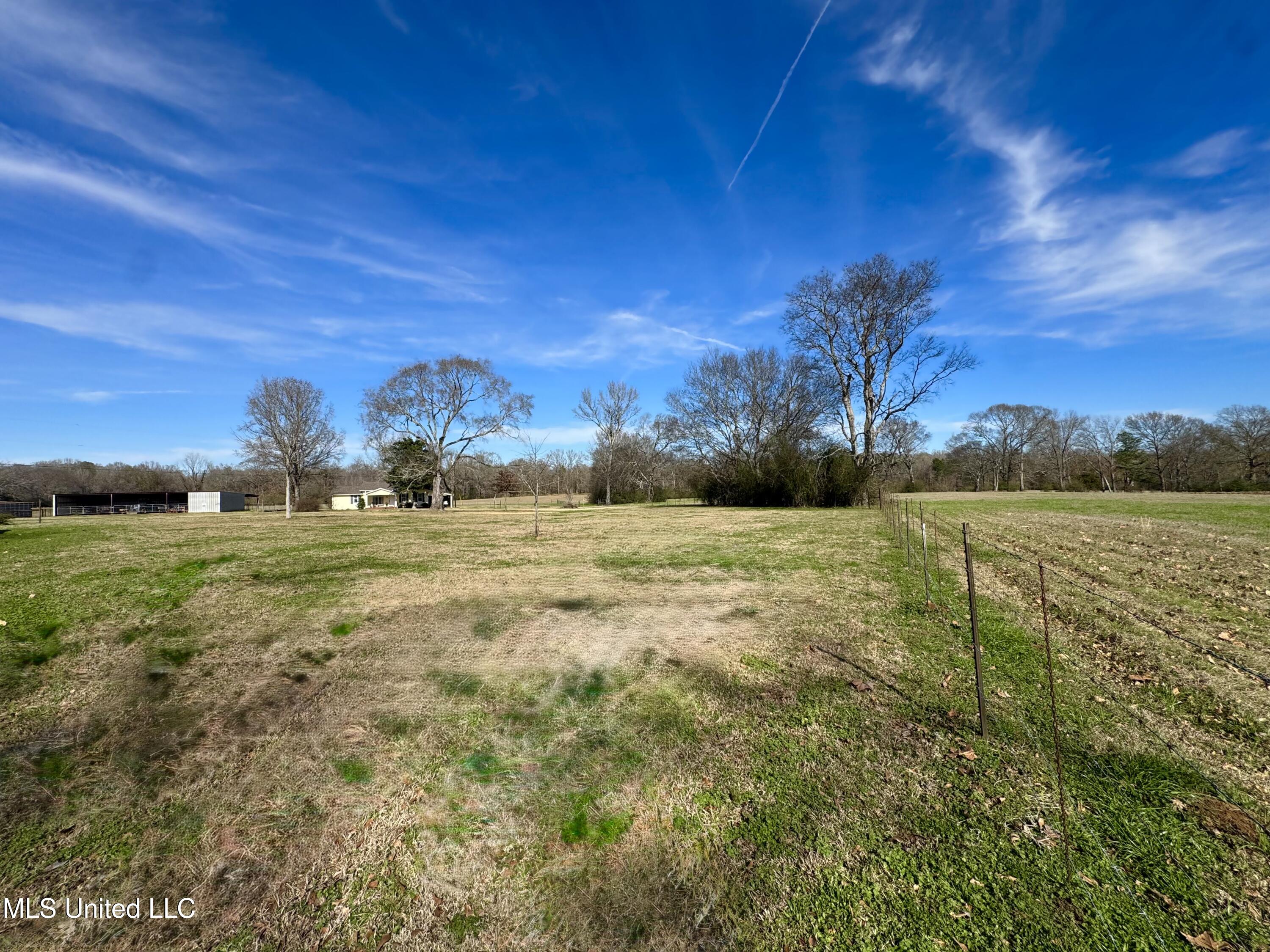 2720 Davis Road Property Photo 30