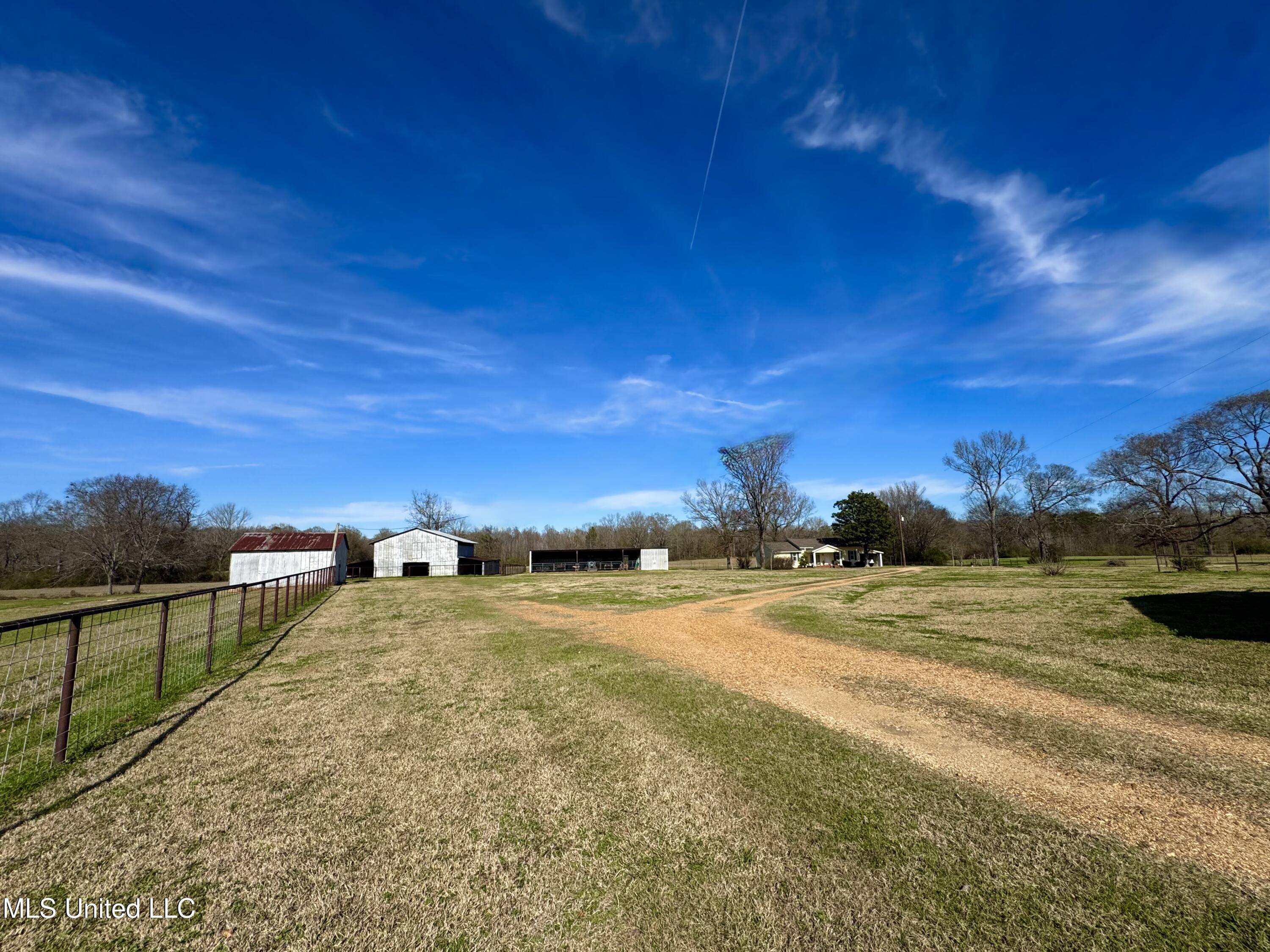 2720 Davis Road Property Photo 35