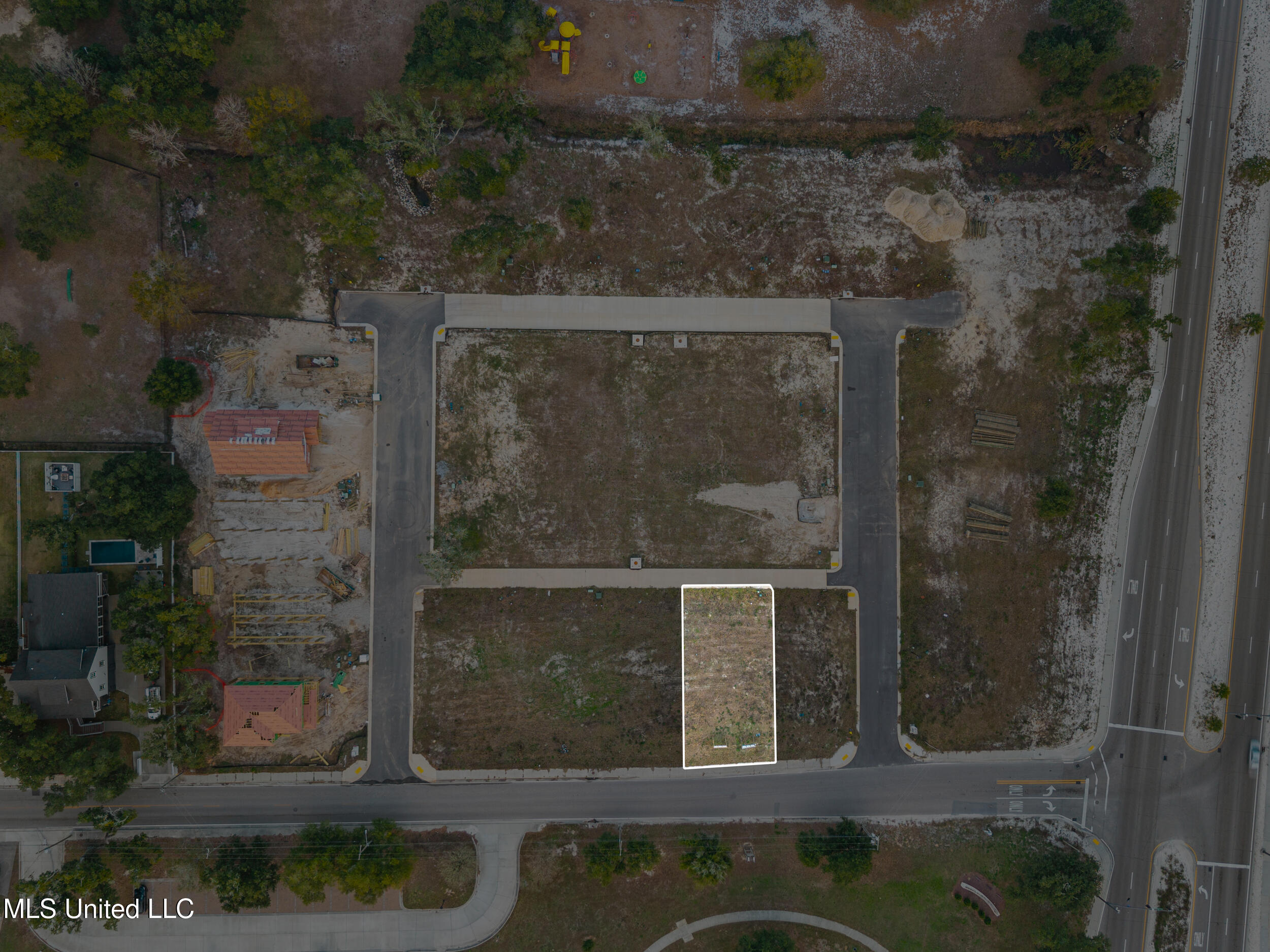 116 Henderson Avenue Property Photo 7