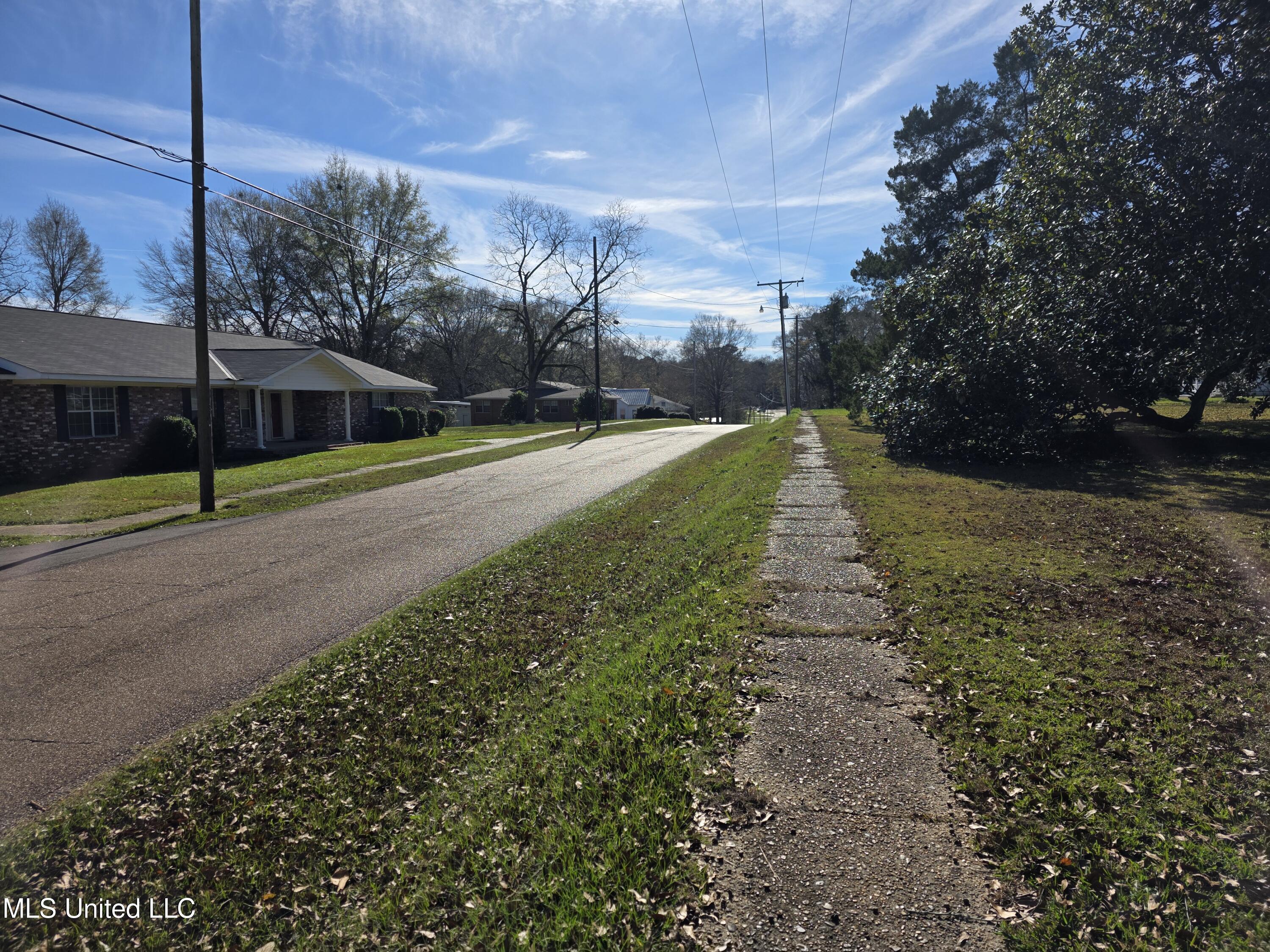1079 Beech Street Property Photo 7