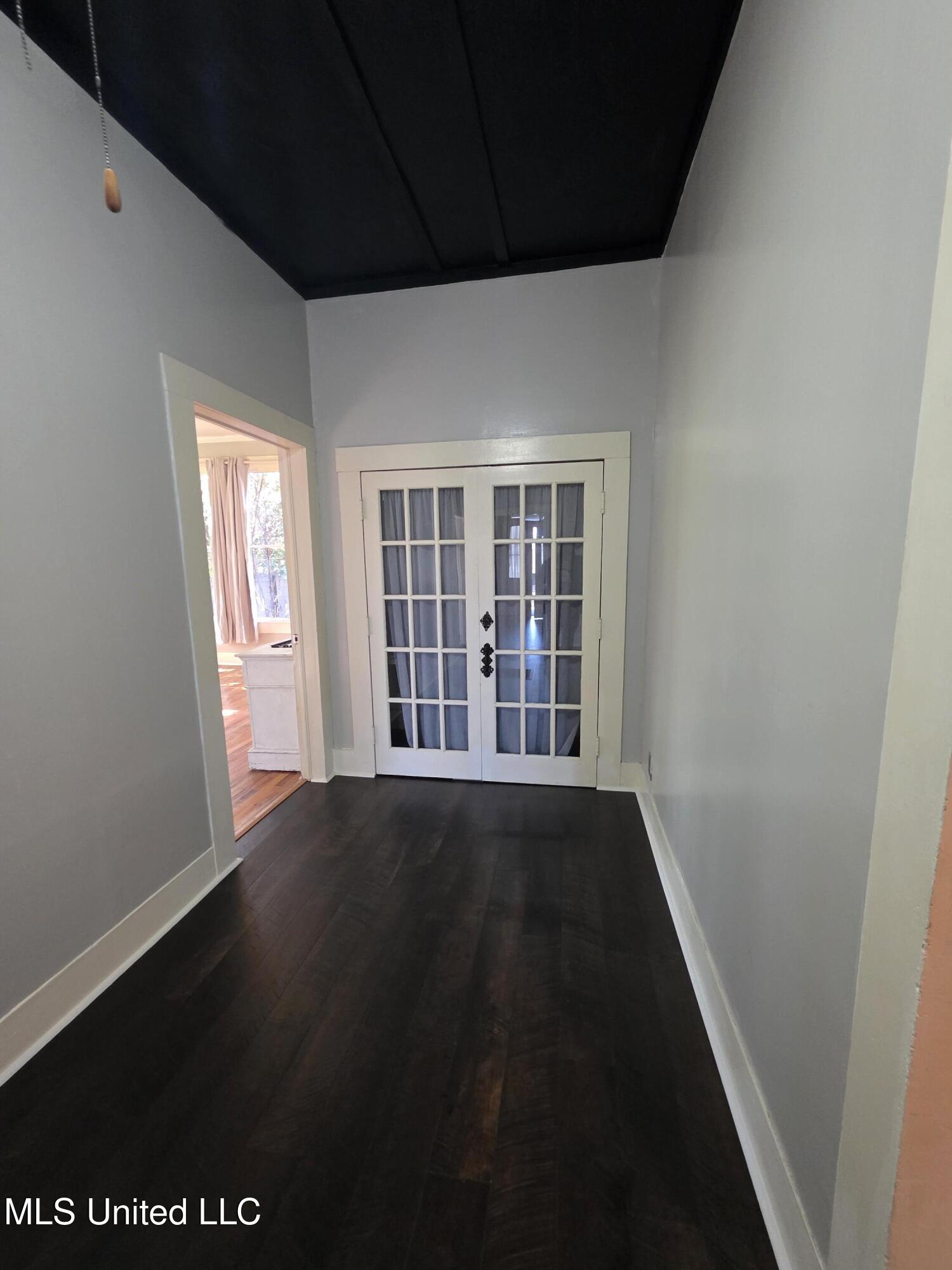 1079 Beech Street Property Photo 26