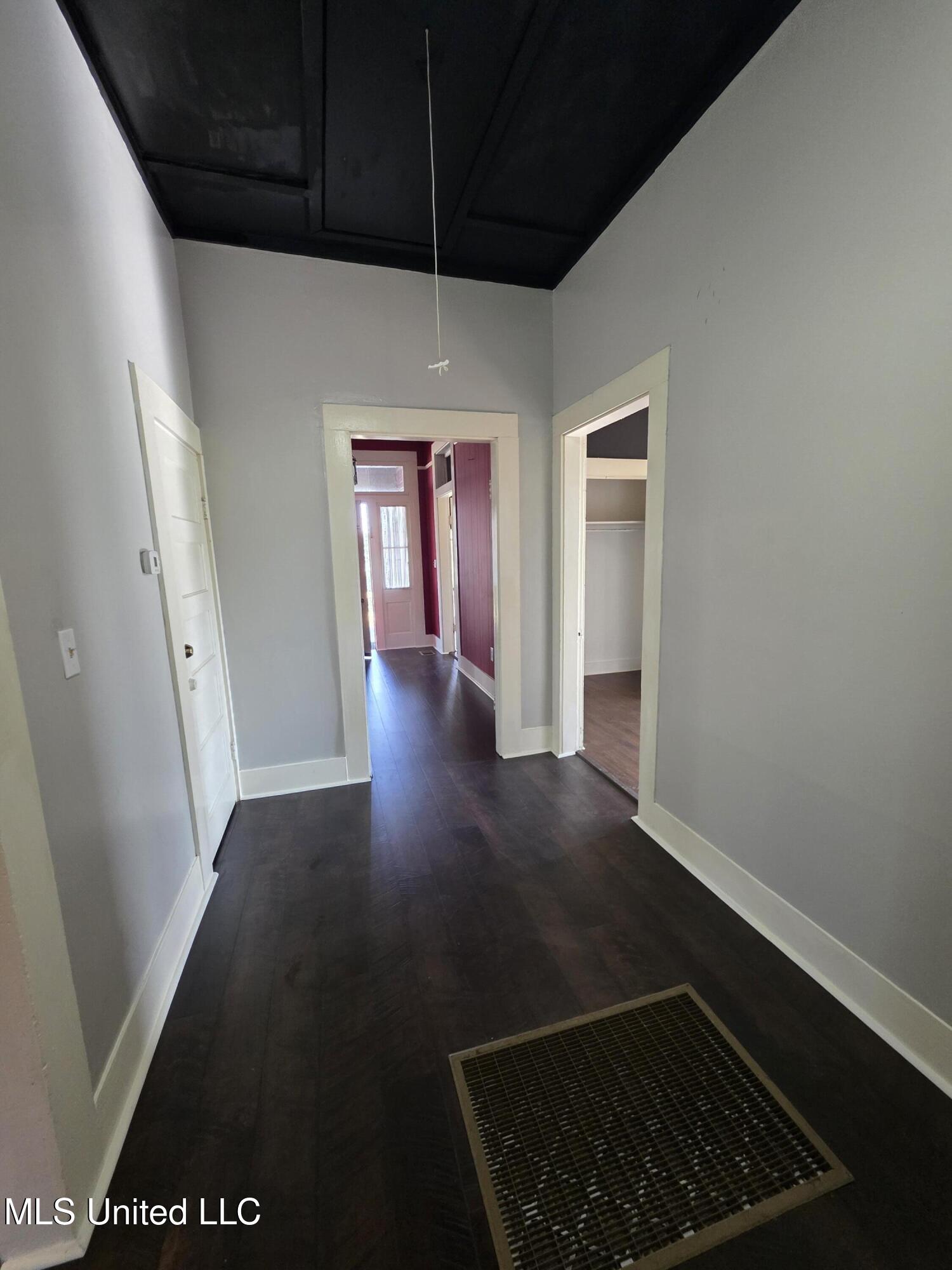 1079 Beech Street Property Photo 27