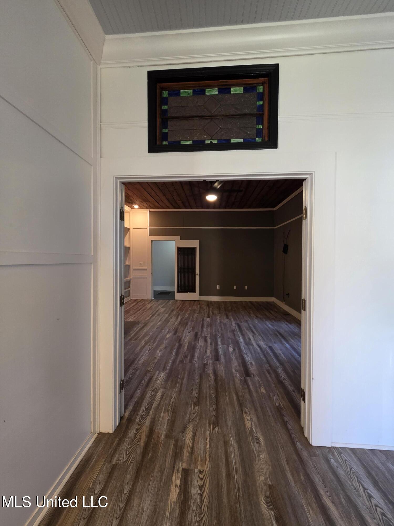 1079 Beech Street Property Photo 29