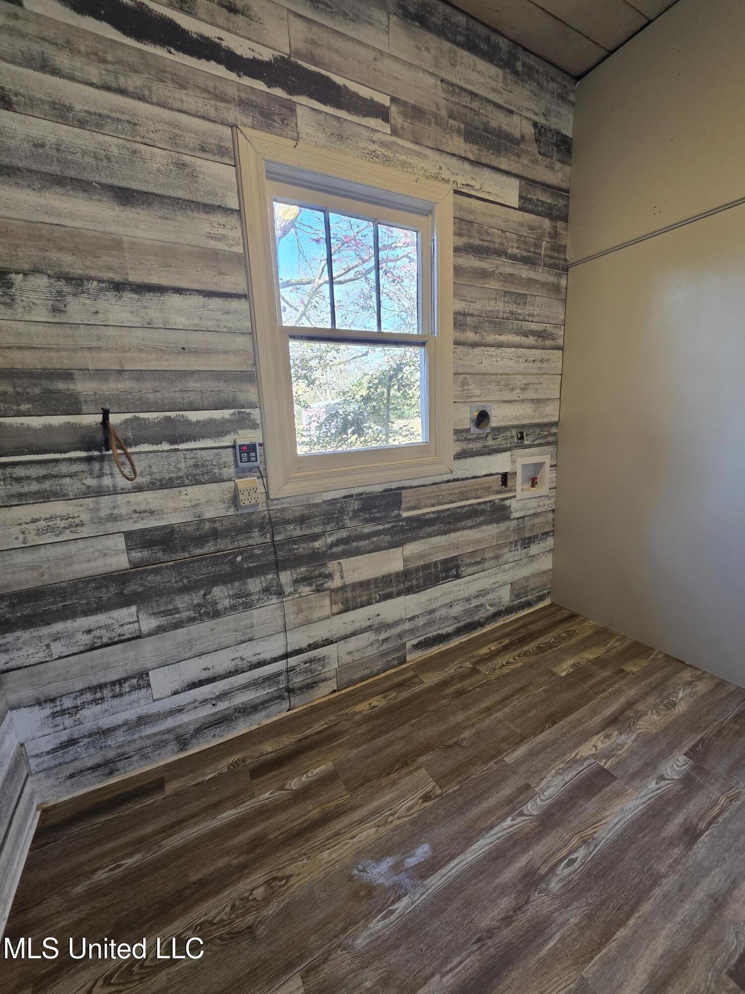1079 Beech Street Property Photo 31