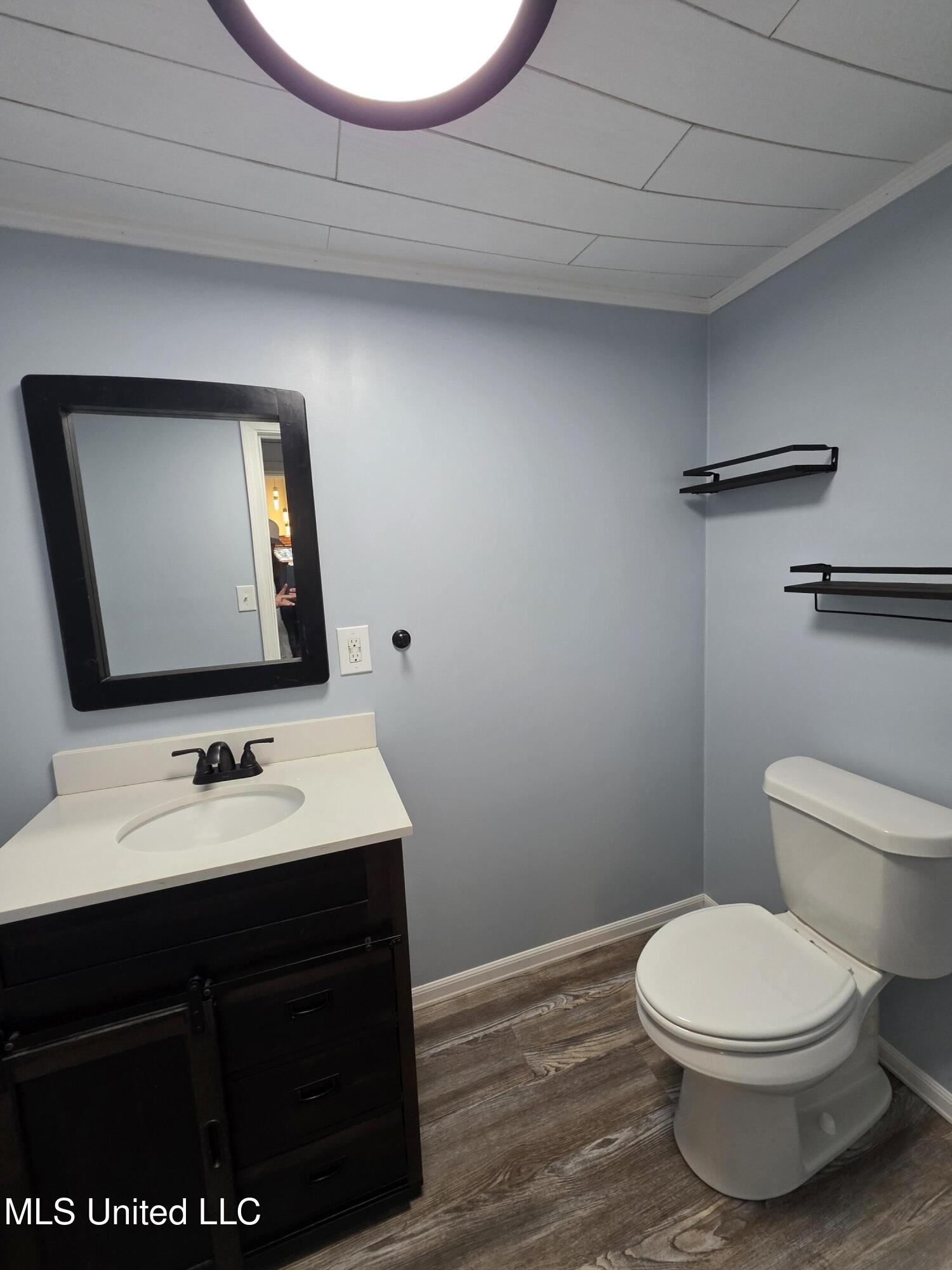 1079 Beech Street Property Photo 33