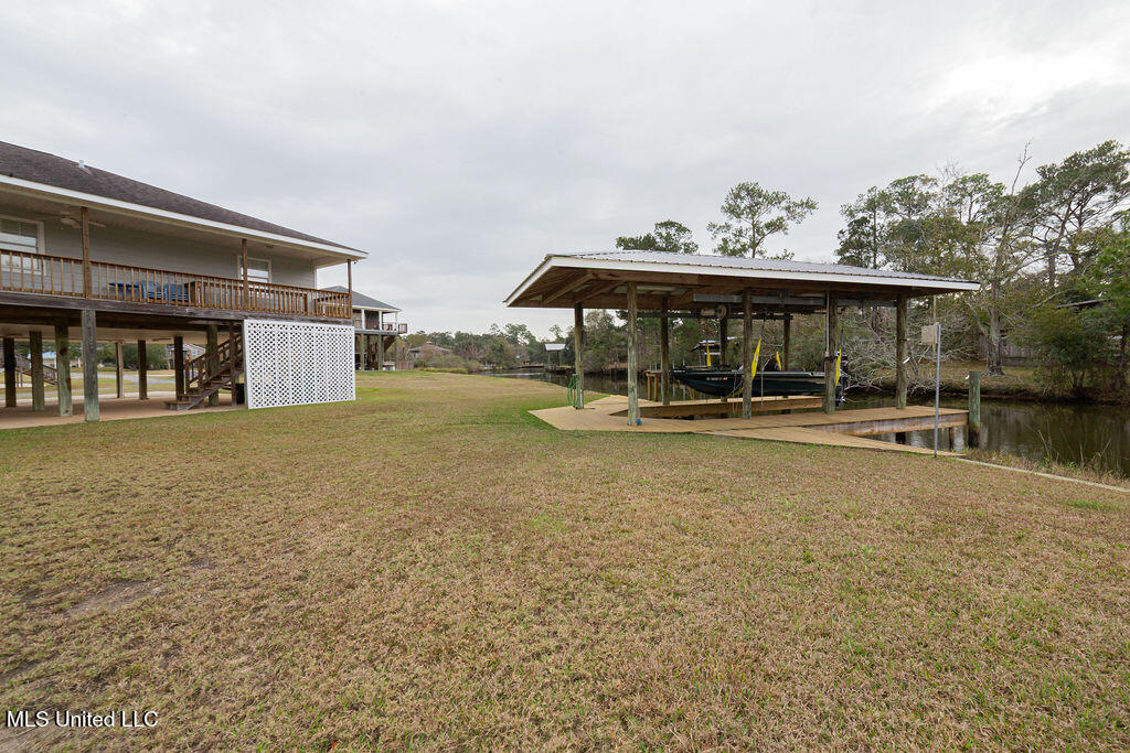 16033 Dennies Drive Property Photo 3