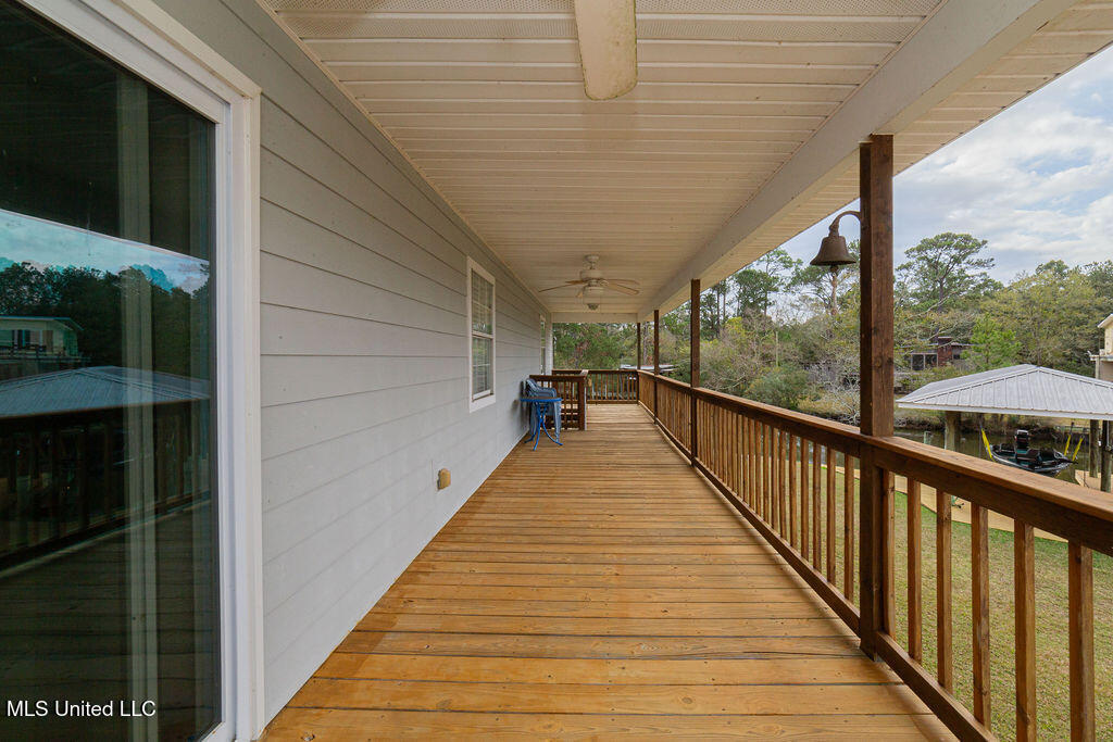 16033 Dennies Drive Property Photo 11