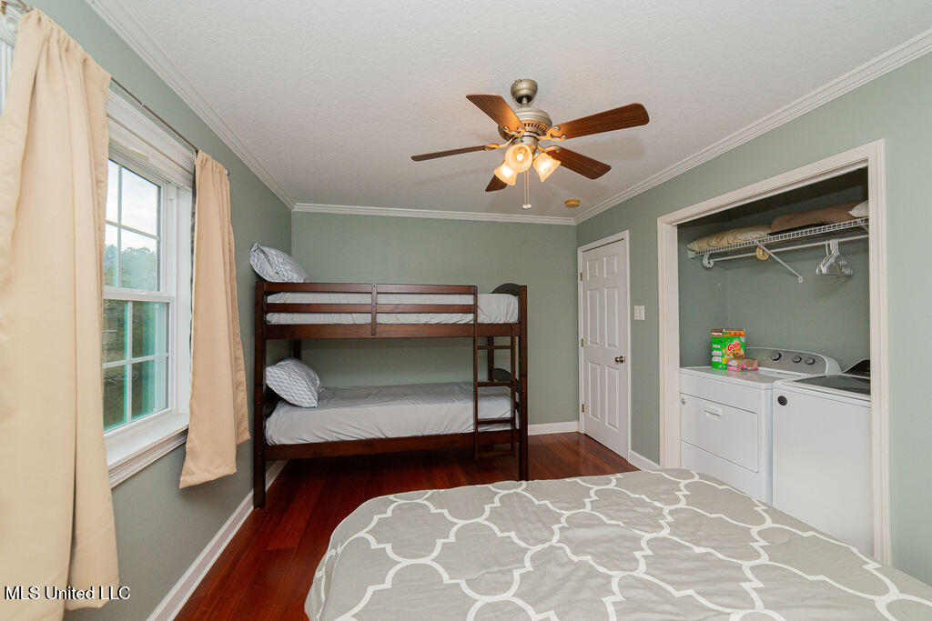 16033 Dennies Drive Property Photo 13