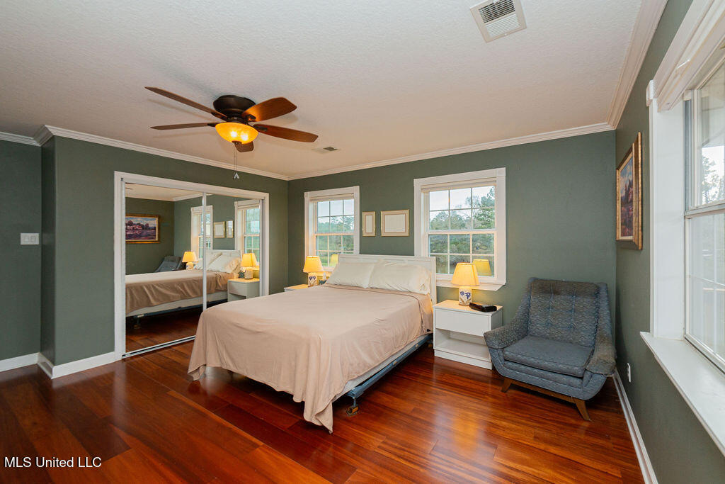 16033 Dennies Drive Property Photo 16