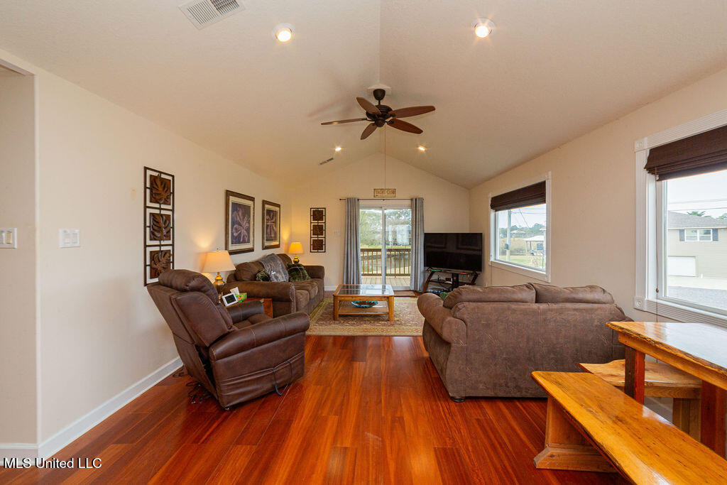 16033 Dennies Drive Property Photo 26
