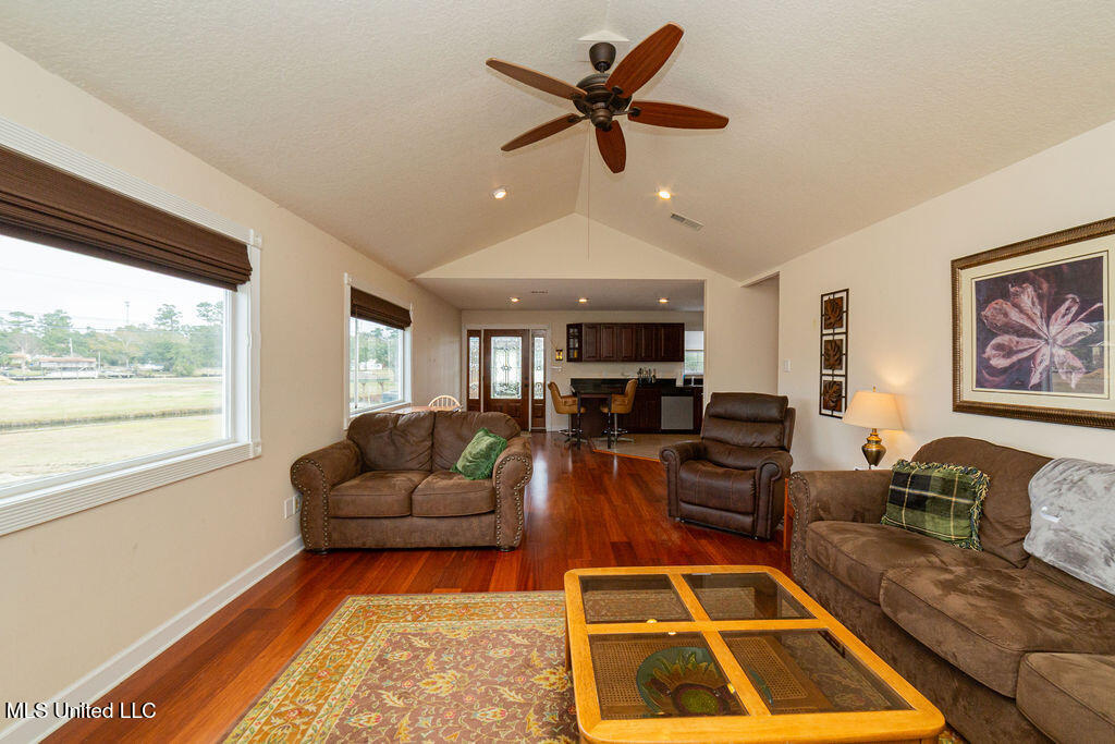 16033 Dennies Drive Property Photo 29