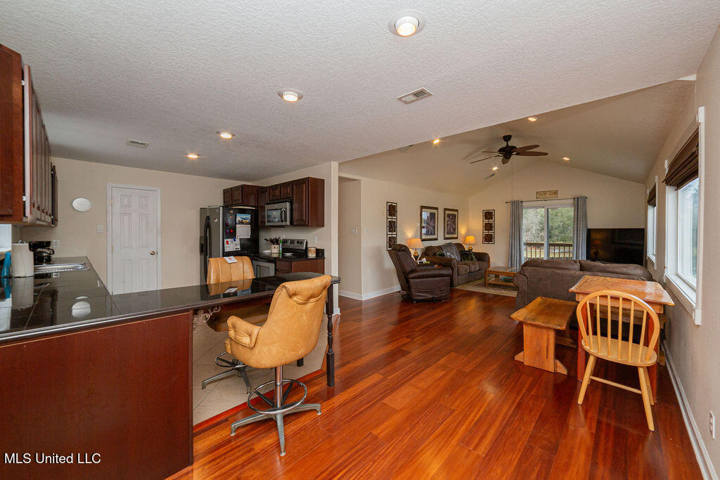16033 Dennies Drive Property Photo 30