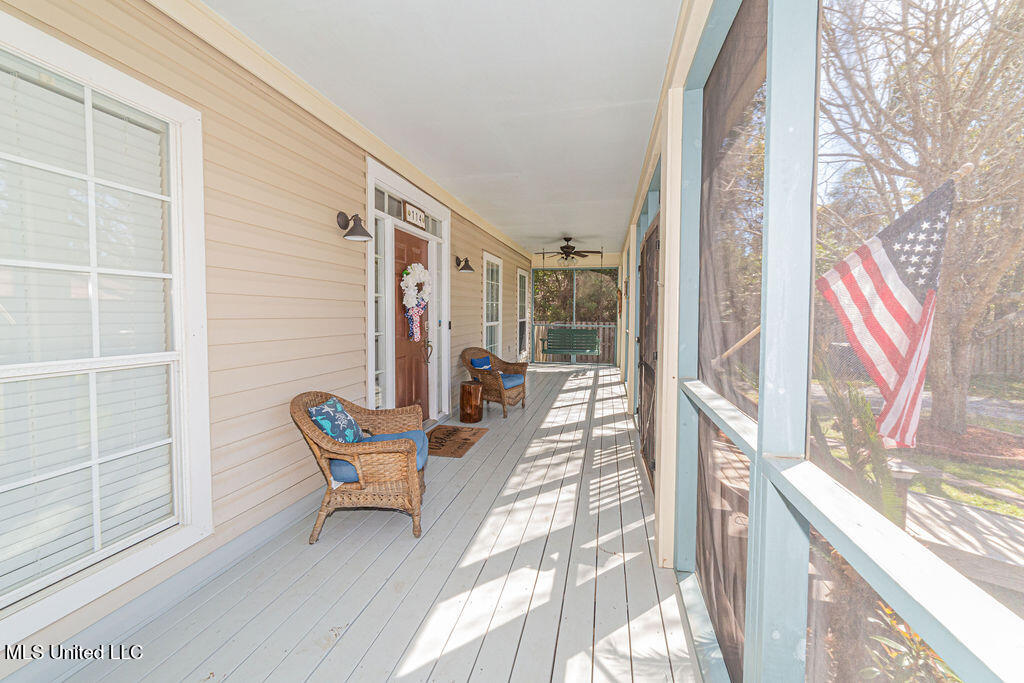 114 Menge Avenue Property Photo 4