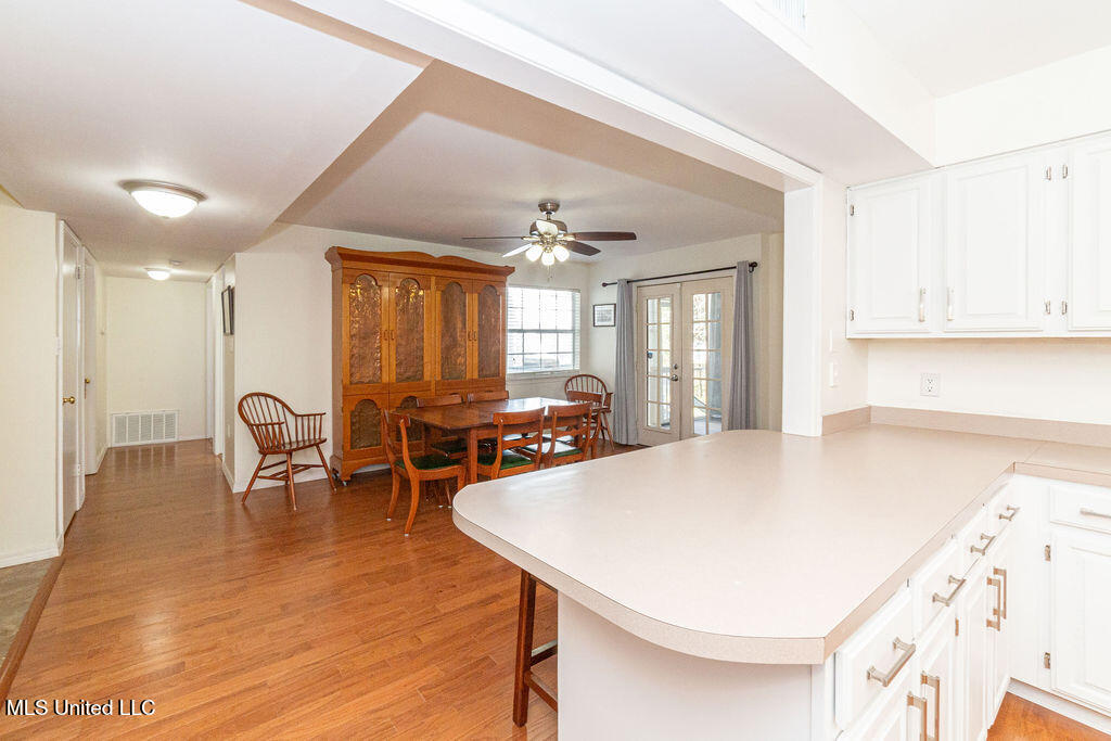 114 Menge Avenue Property Photo 15