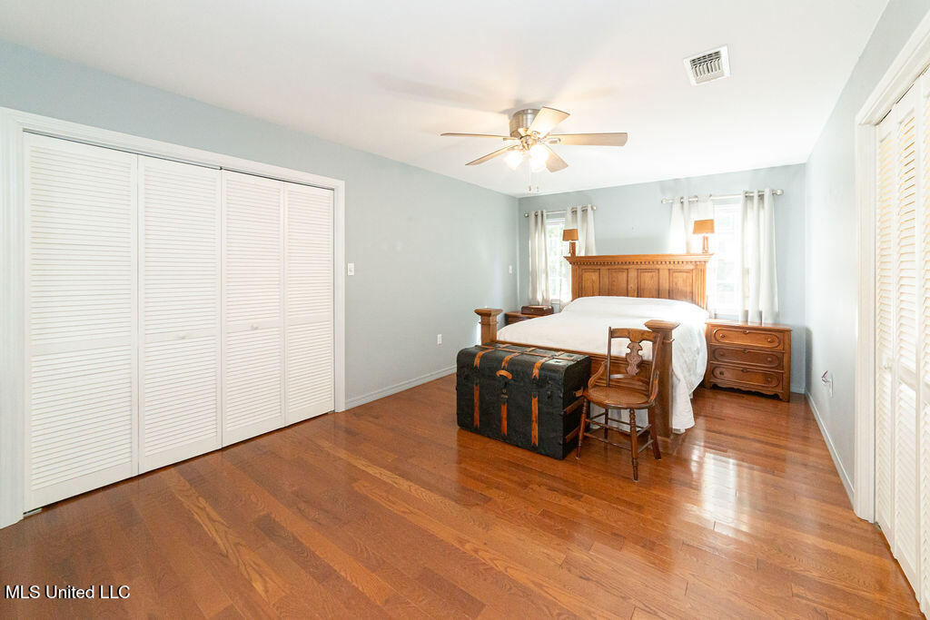 114 Menge Avenue Property Photo 16