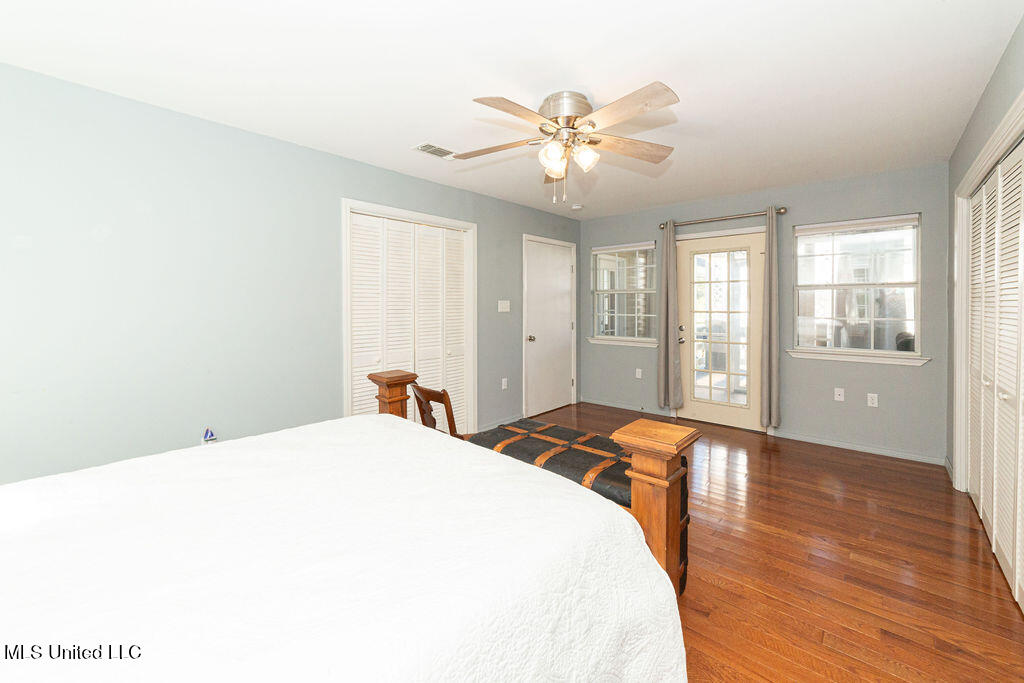 114 Menge Avenue Property Photo 17