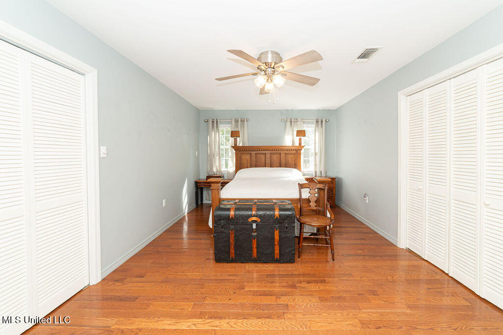 114 Menge Avenue Property Photo 18