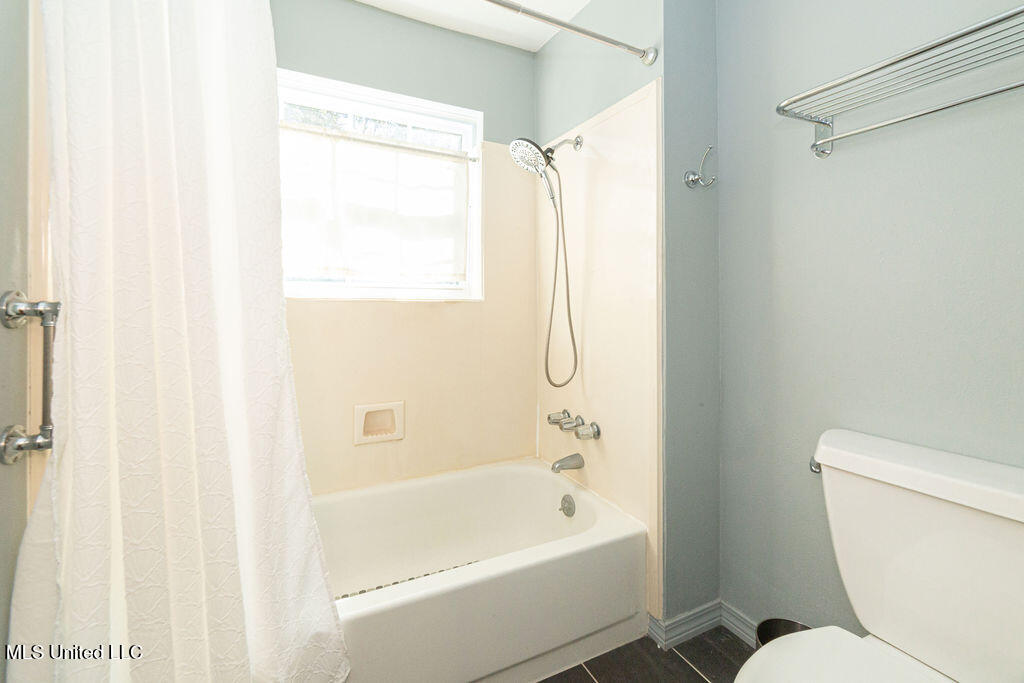 114 Menge Avenue Property Photo 20