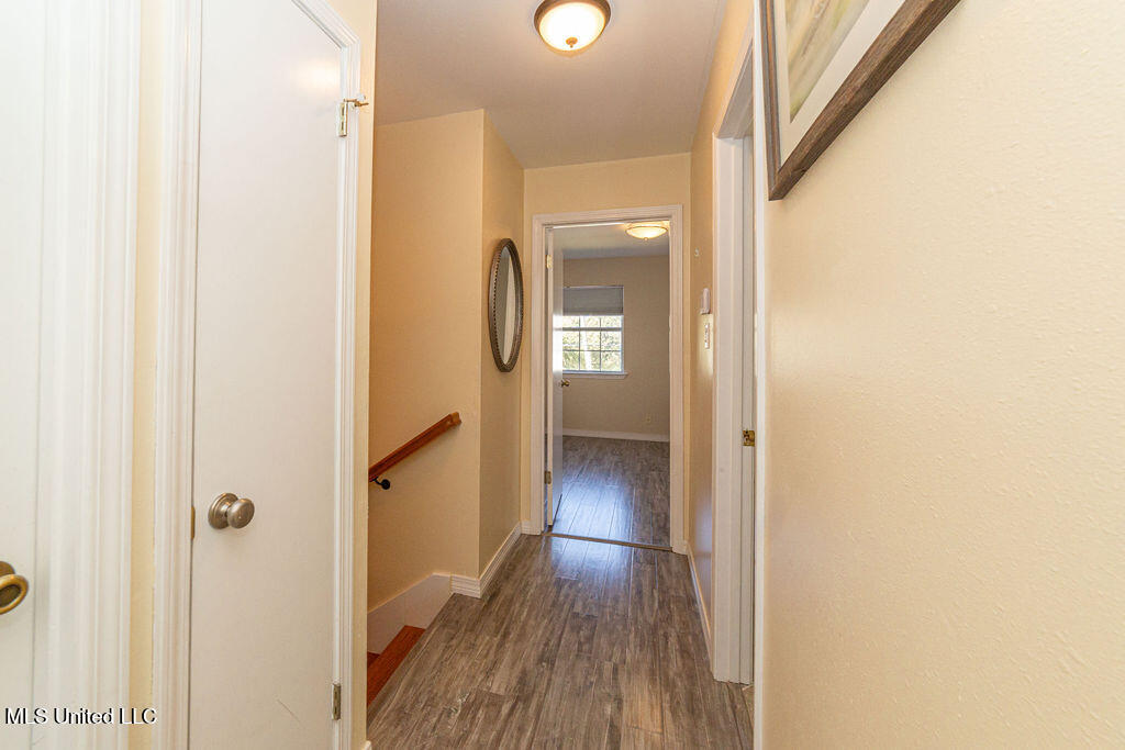 114 Menge Avenue Property Photo 30