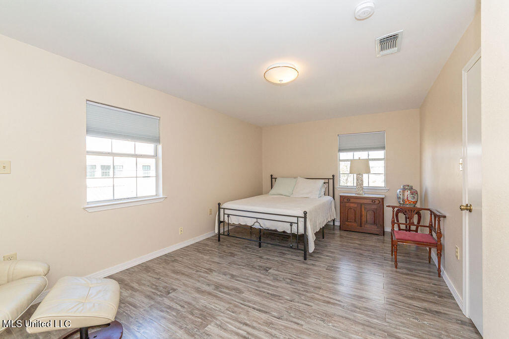 114 Menge Avenue Property Photo 35