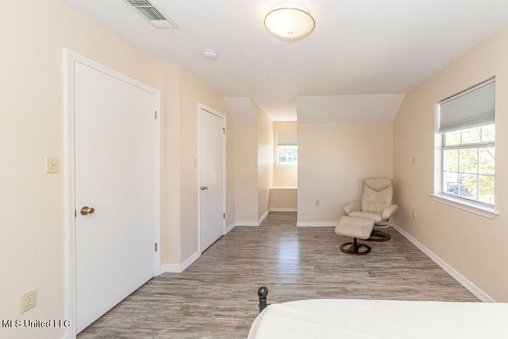 114 Menge Avenue Property Photo 36