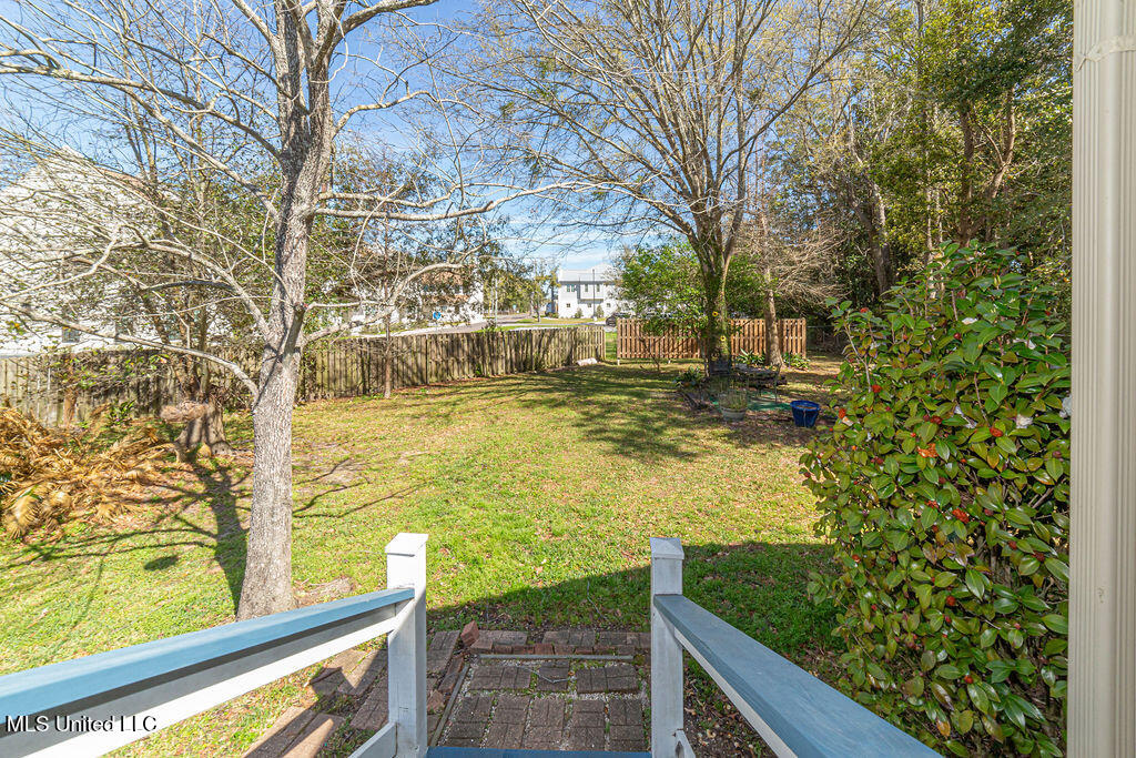 114 Menge Avenue Property Photo 44
