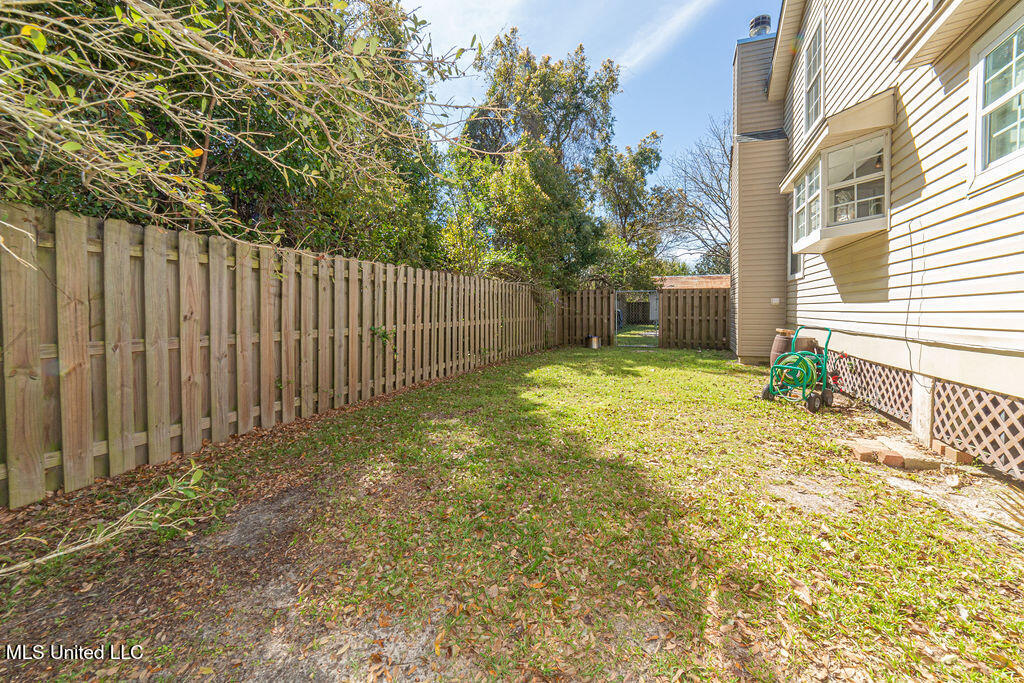 114 Menge Avenue Property Photo 51