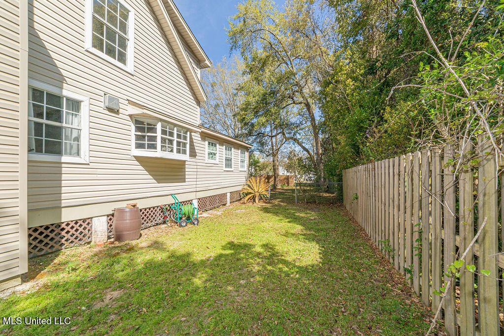 114 Menge Avenue Property Photo 52