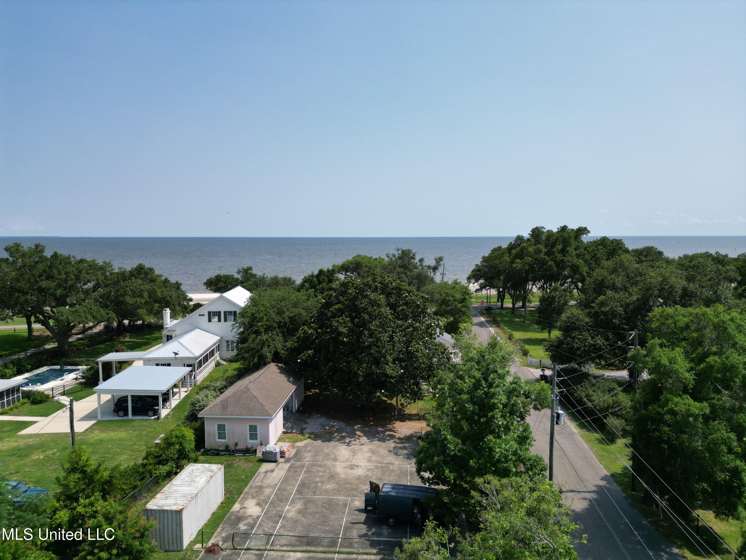 114 Menge Avenue Property Photo 56