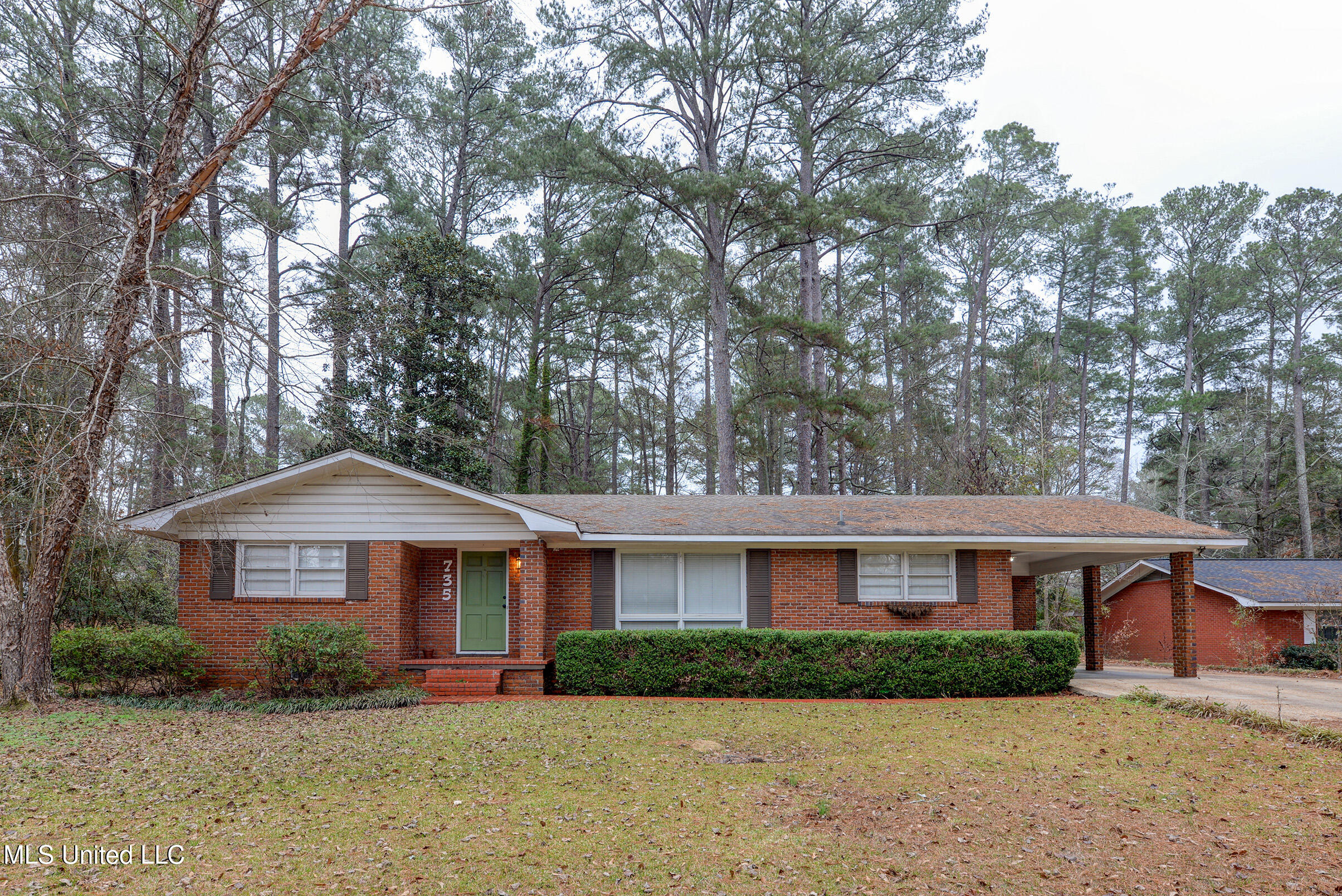 735 Forest Park Circle Property Photo 1