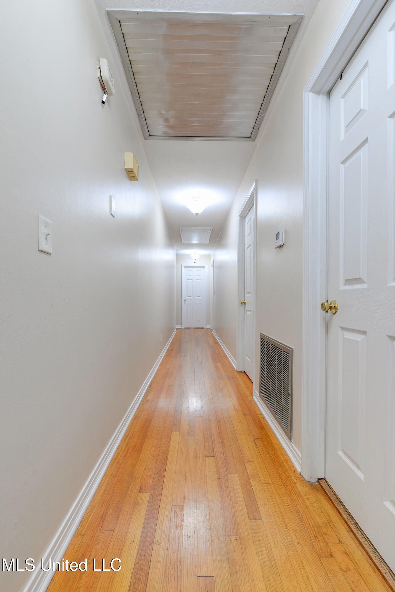 735 Forest Park Circle Property Photo 18