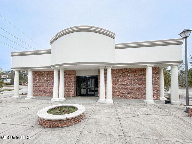 529 Highway 90 Property Photo 1