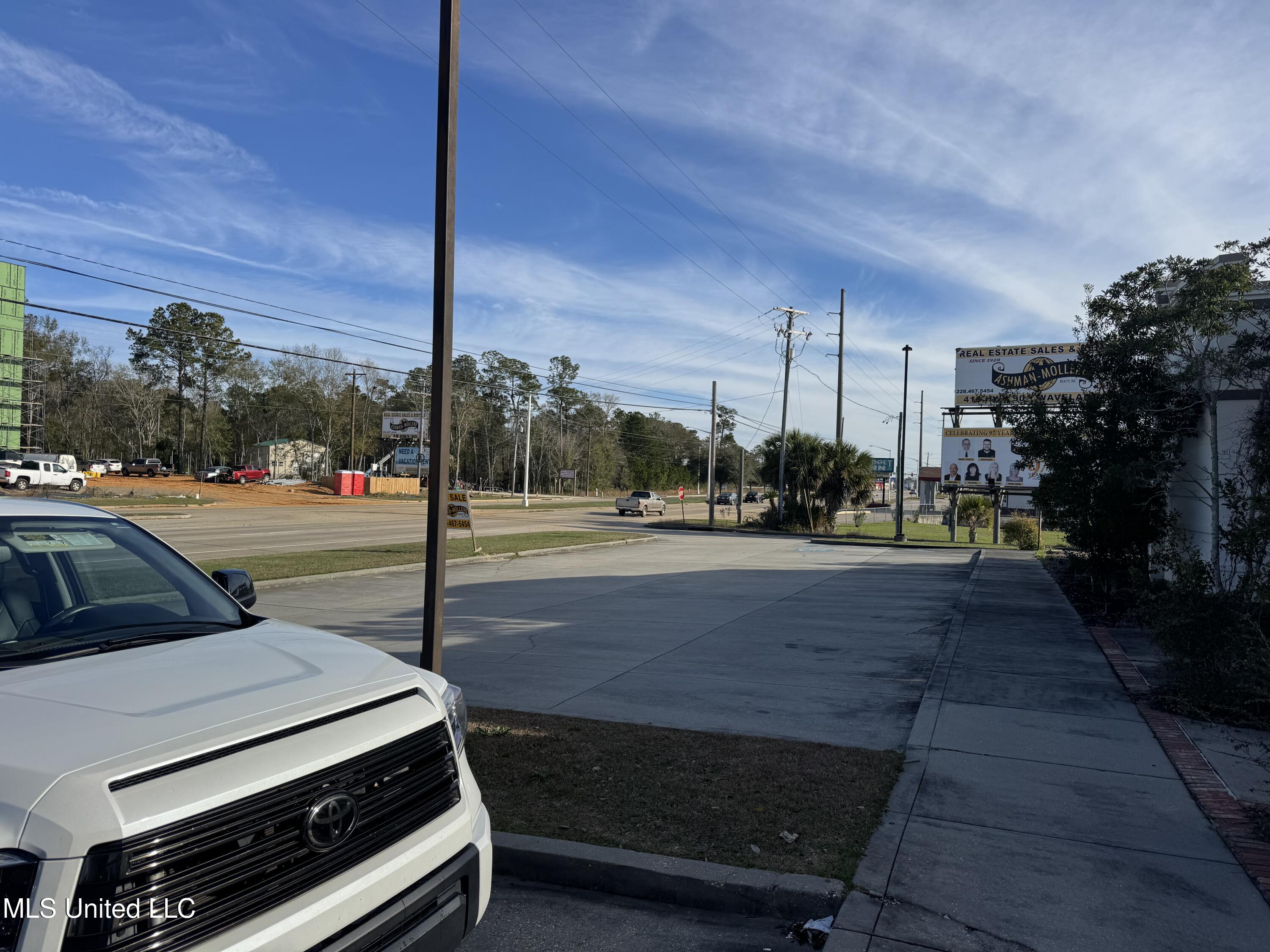 529 Highway 90 Property Photo 61