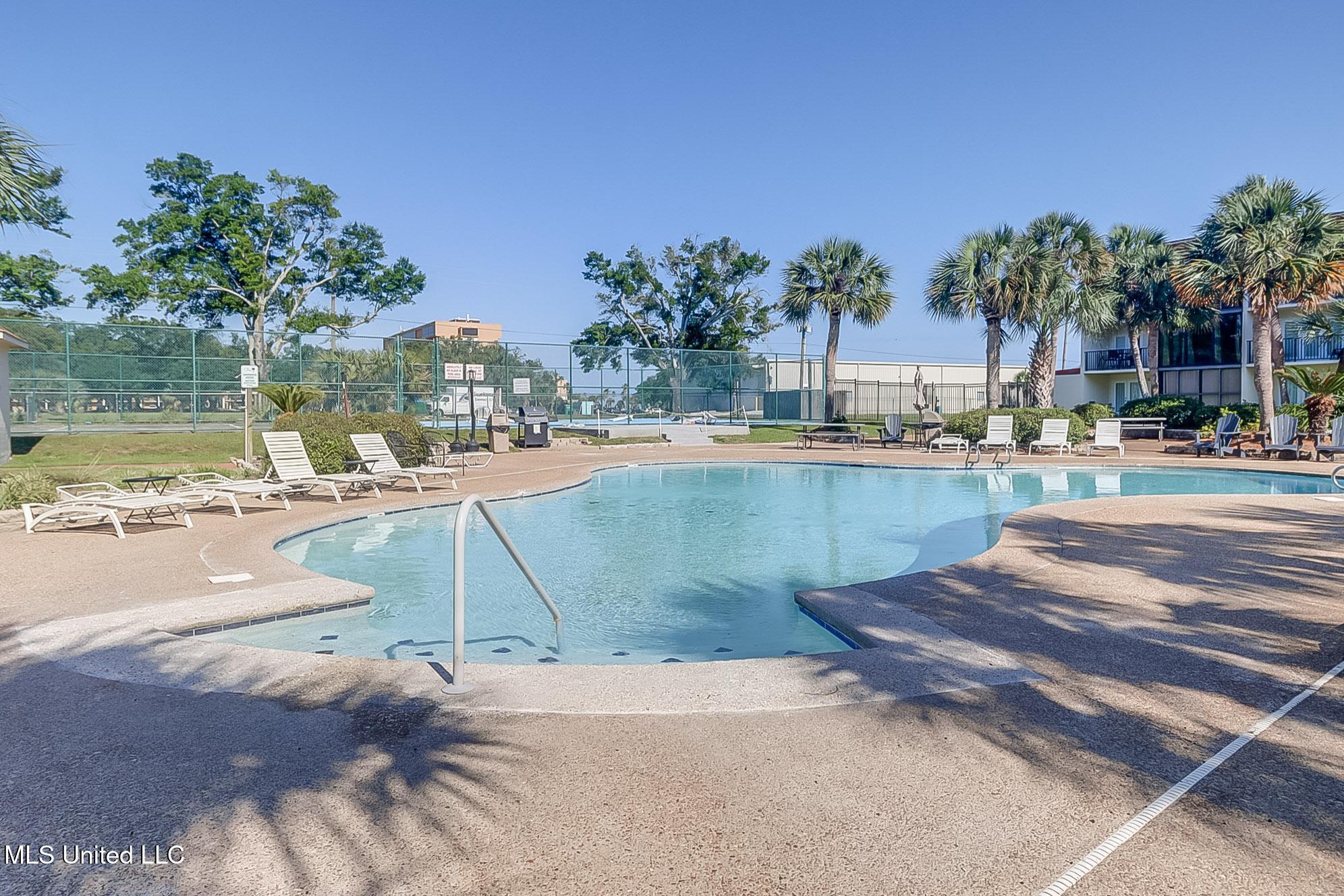 2046 Beach Boulevard Property Photo 24