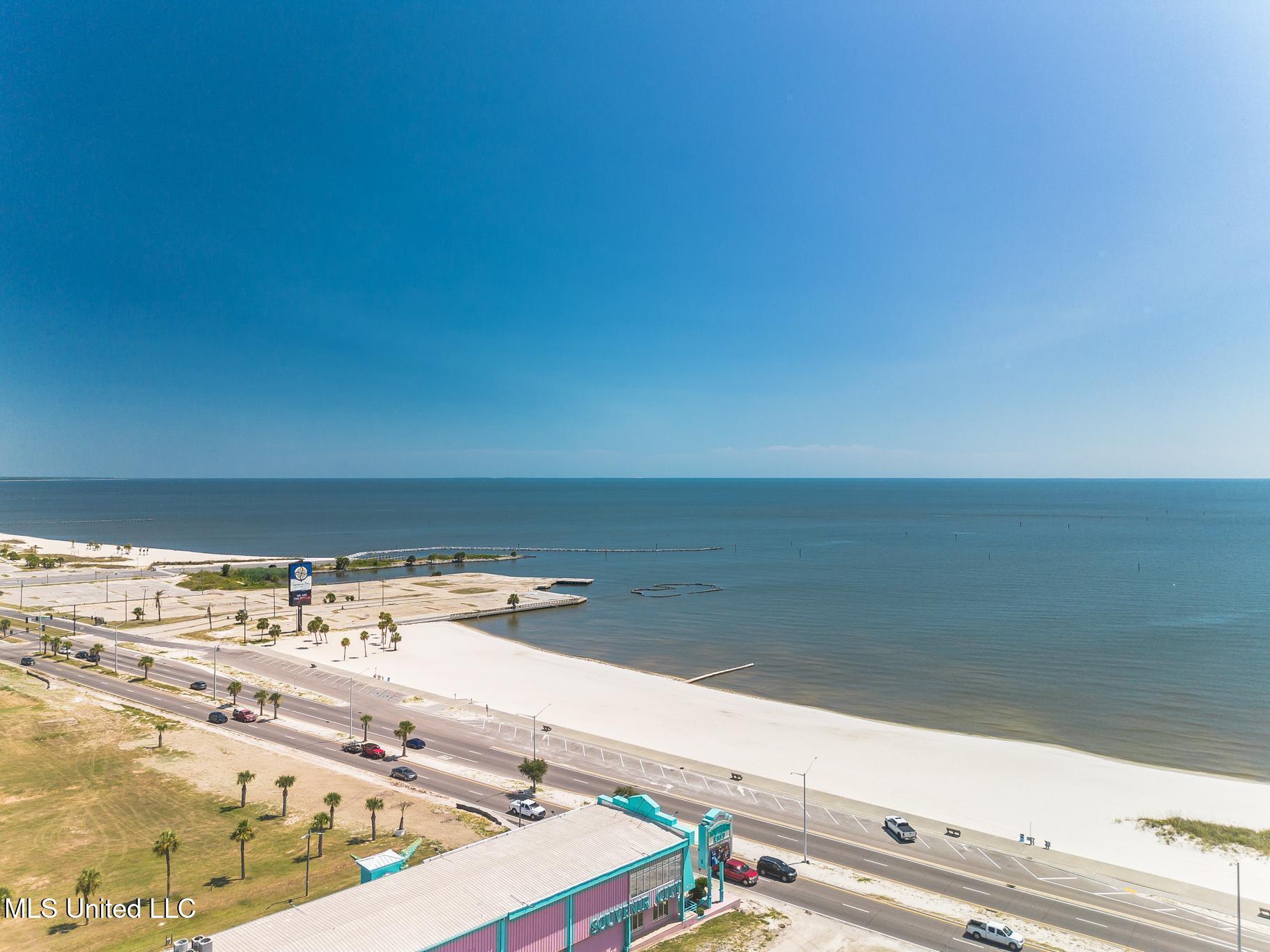 2046 Beach Boulevard Property Photo 25