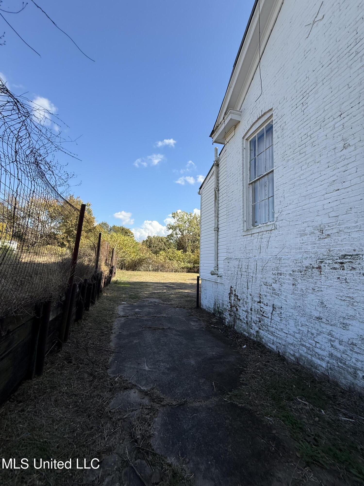 17 Old Devereaux Street Property Photo 4