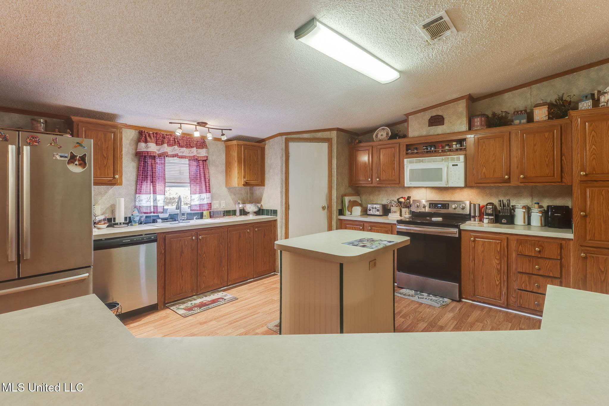 14225 Old Highway 67 Property Photo 7