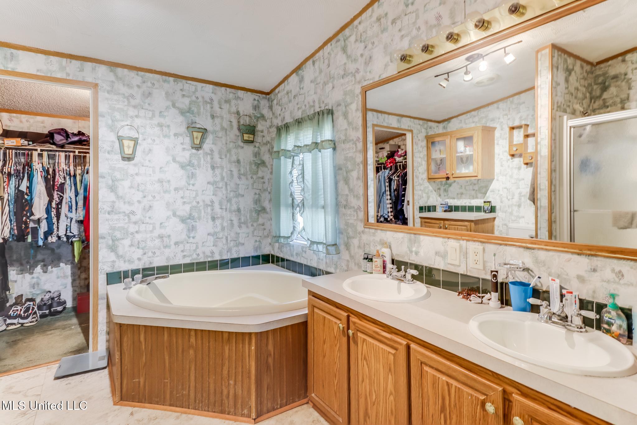 14225 Old Highway 67 Property Photo 14