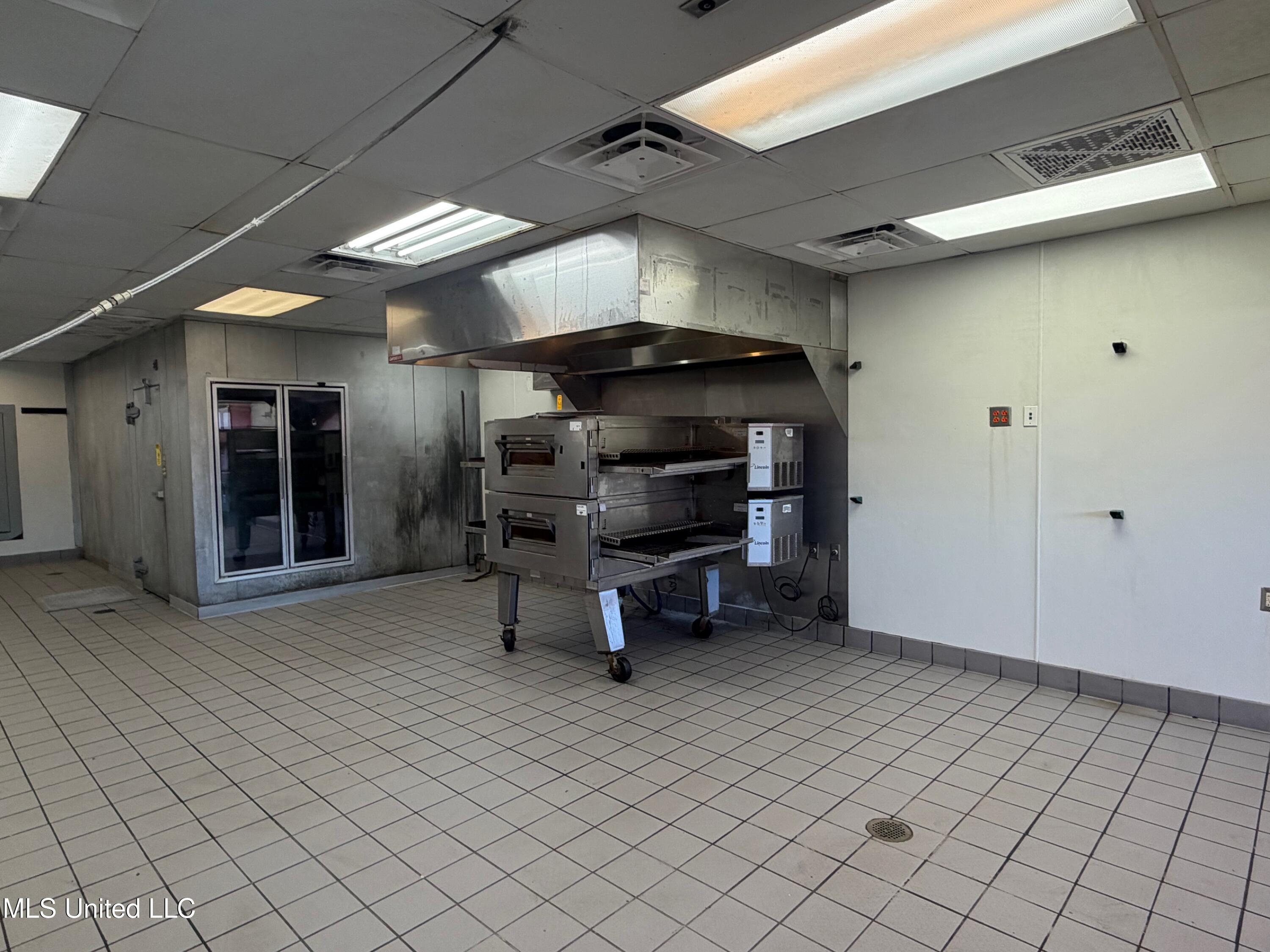 1813 Columbia Avenue Property Photo 10